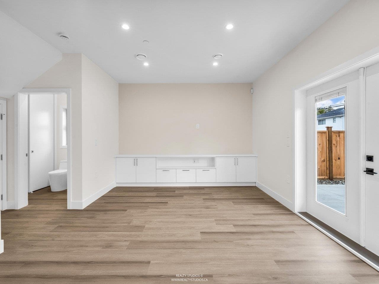 2 - 4257 Knight Street, Vancouver, V5N 3M3 — photo 3