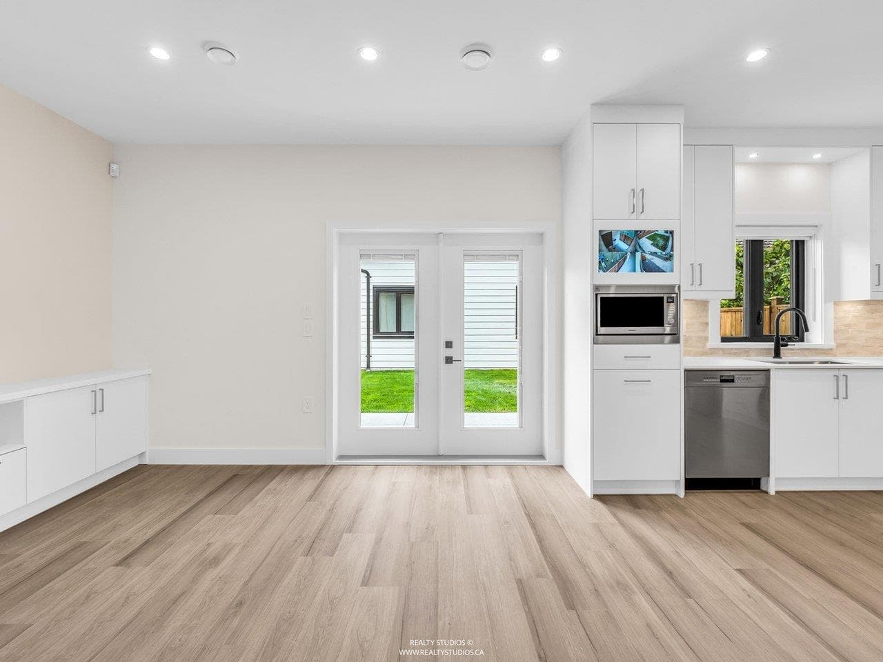 2 - 4257 Knight Street, Vancouver, V5N 3M3 — photo 4