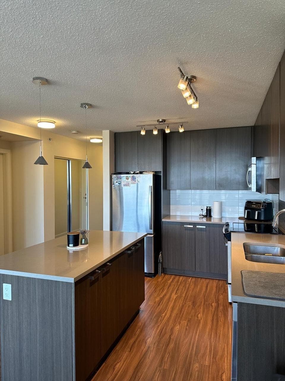 3703 - 13325 102a Avenue, Surrey, V3T 0J5 — photo 2