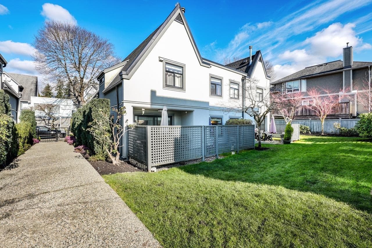 38 - 889 Tobruck Avenue, North Vancouver