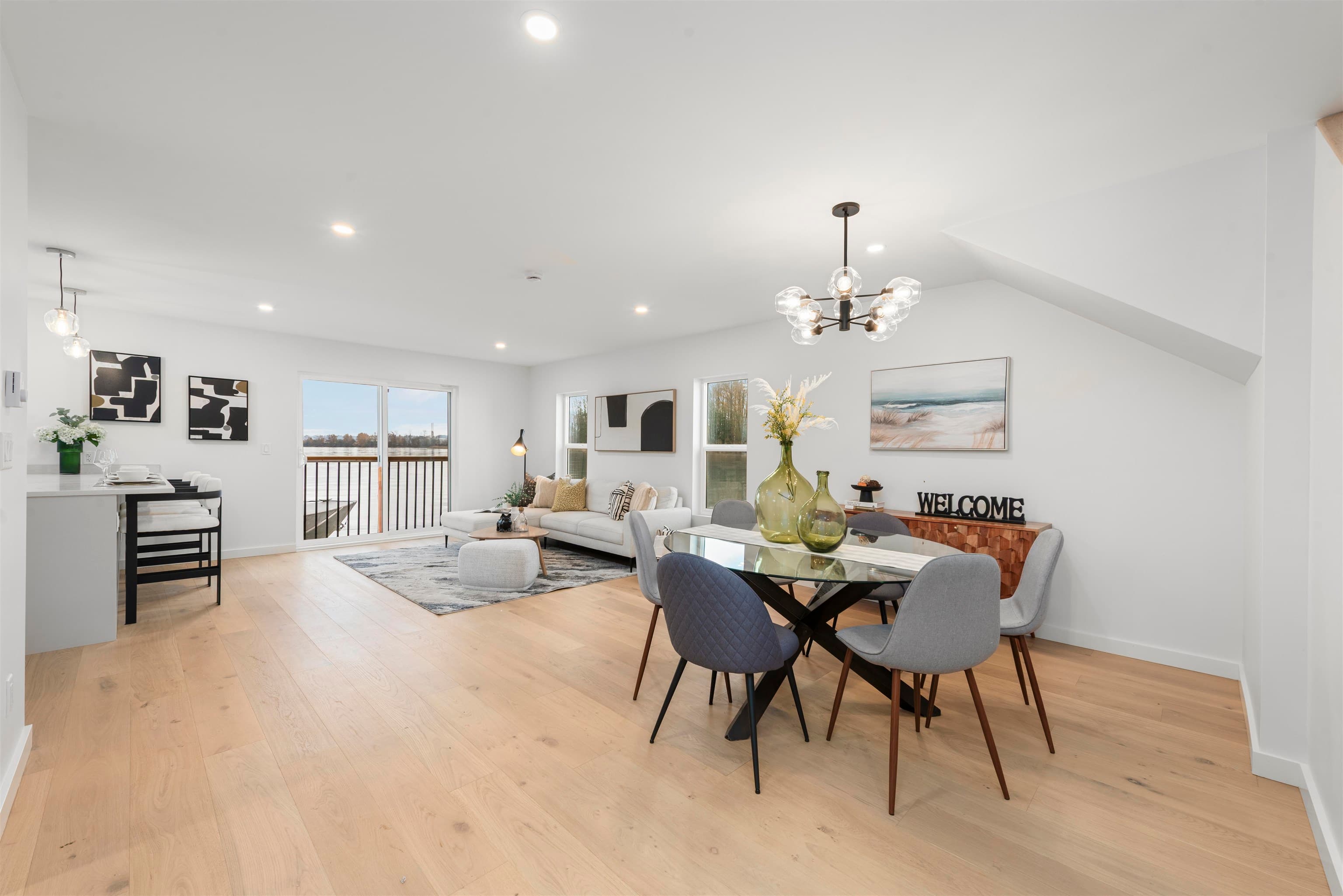6911 Graybar Road, Richmond