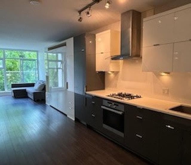 215 - 1777 W 7 Avenue, Vancouver, V6J 0E5 — photo 2