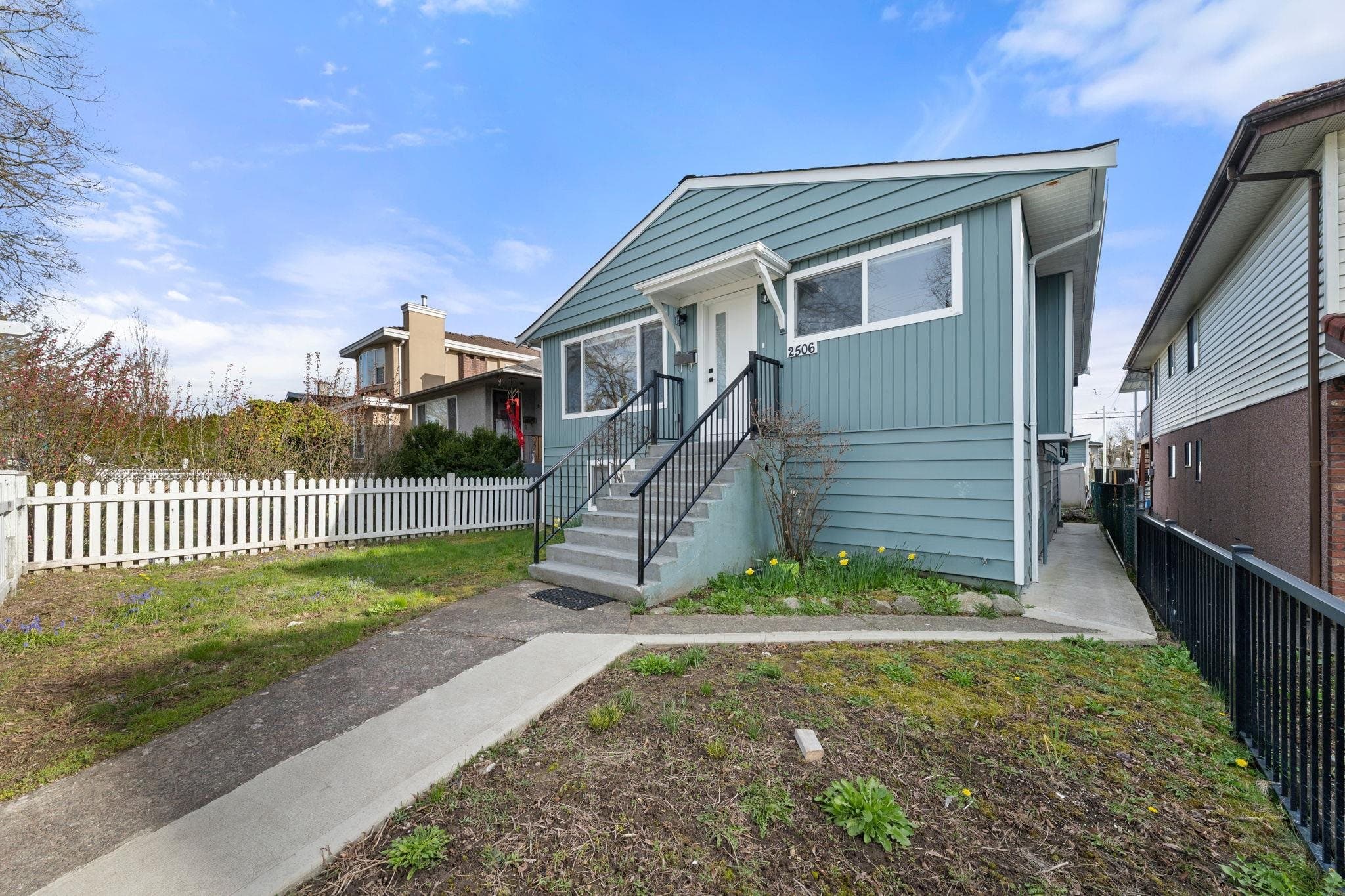 2506 E 45th Avenue, Vancouver, V5R 3B5 — photo 2