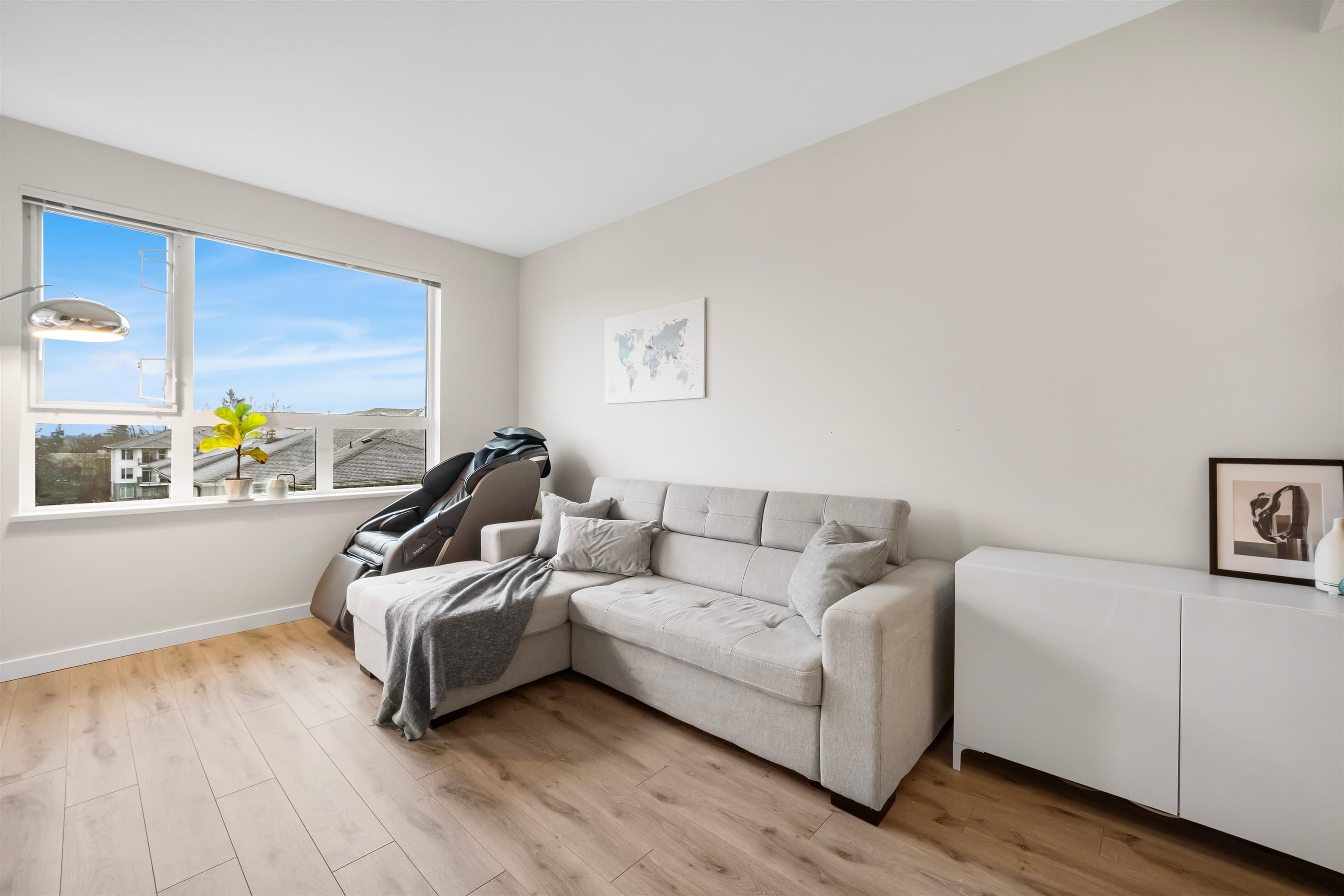 511 - 9233 Odlin Road, Richmond
