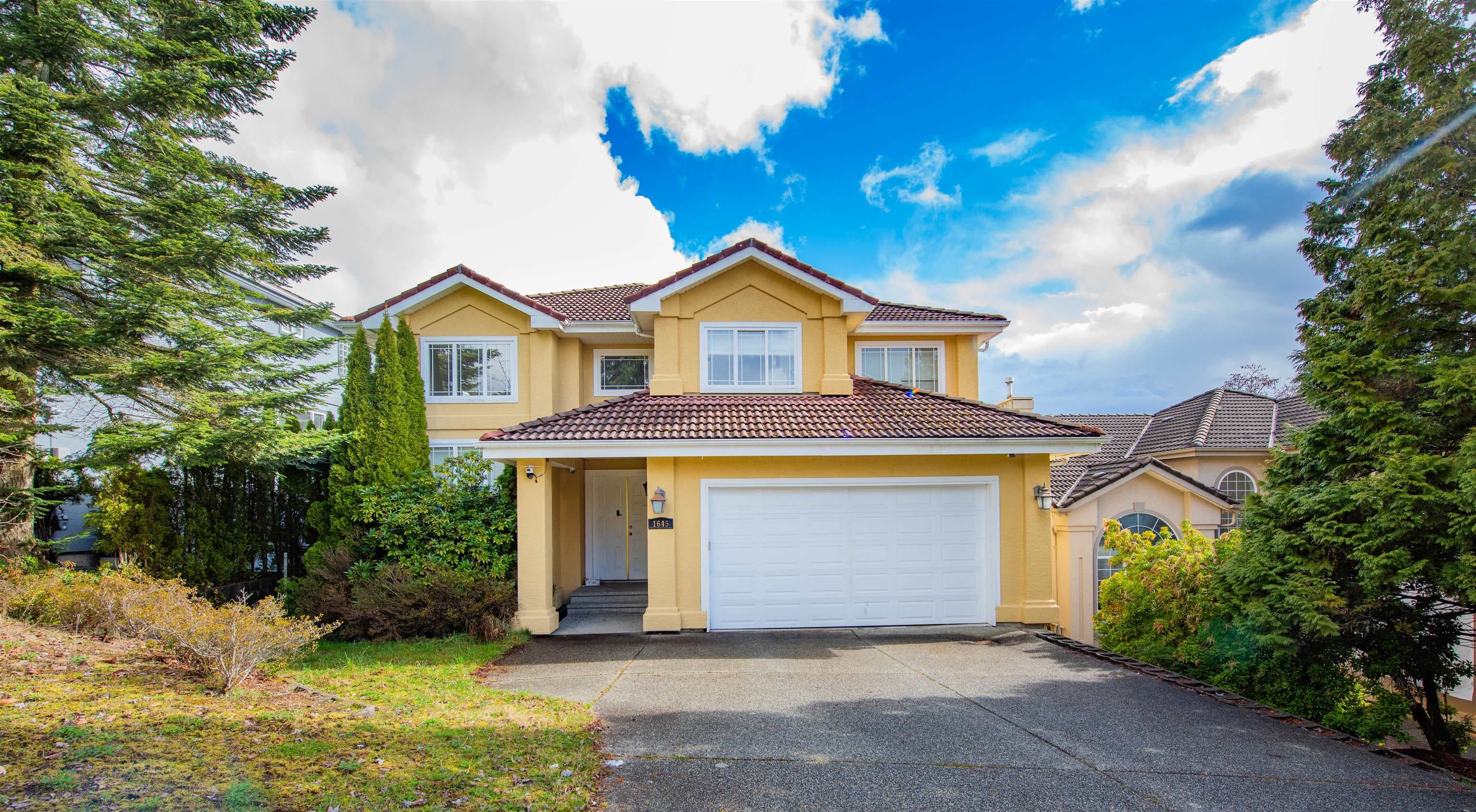1645 Pinetree Way, Coquitlam