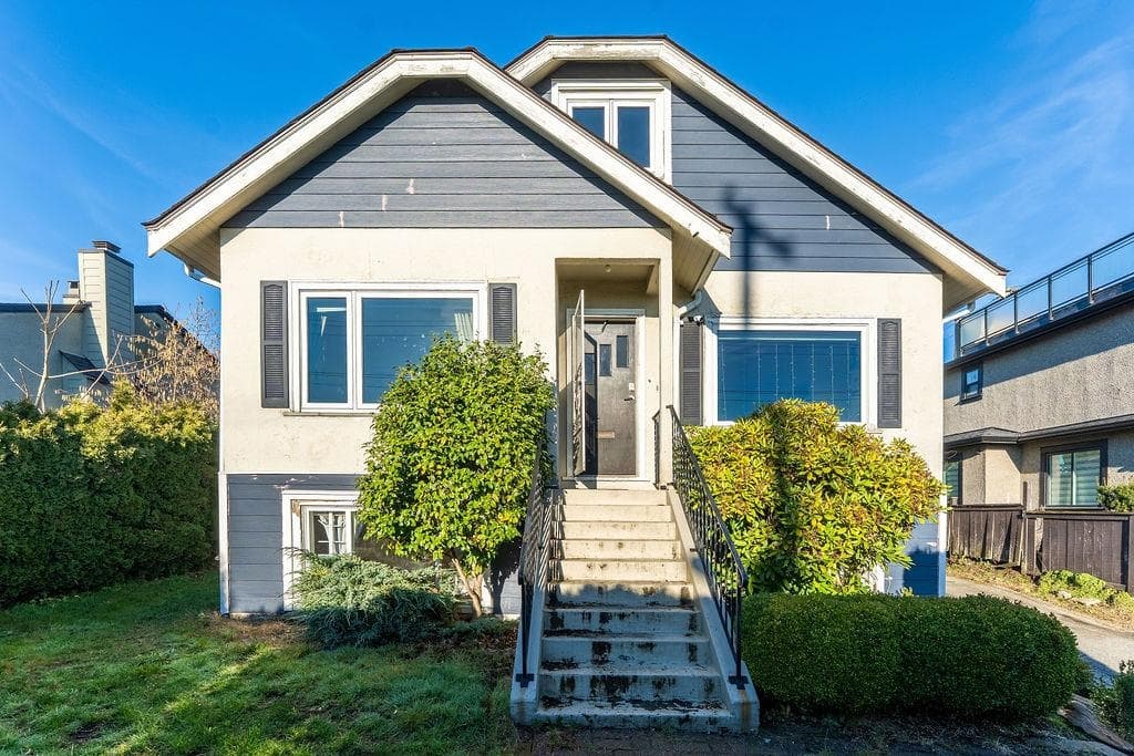 231 E Eighth Avenue, New Westminster — sold