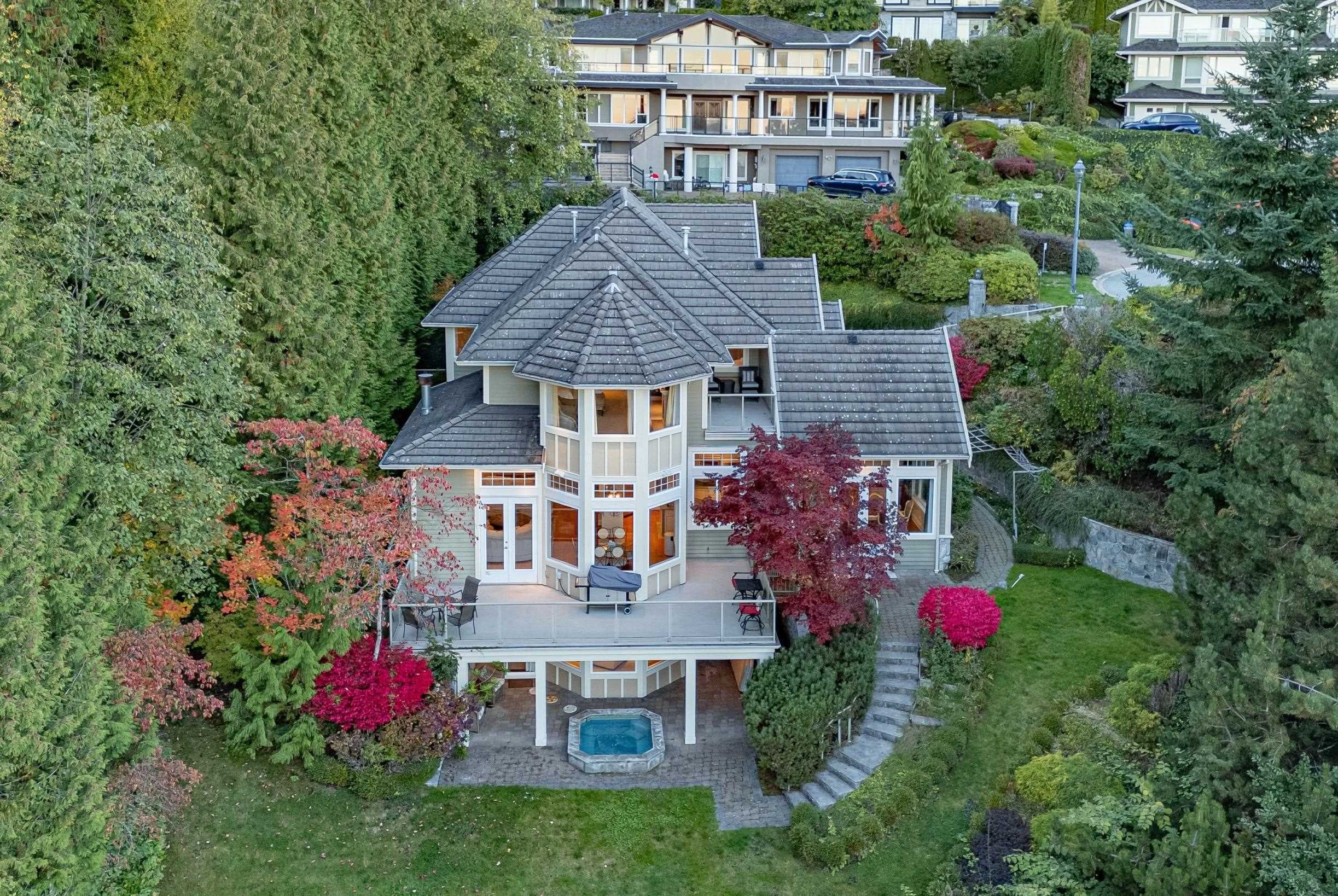 2398 Constantine Place, West Vancouver, V7S 3H7 — photo 2