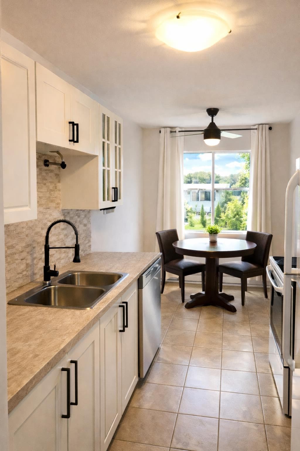 5 - 38171 Westway Avenue, Squamish, V8B 0Y4 — photo 4