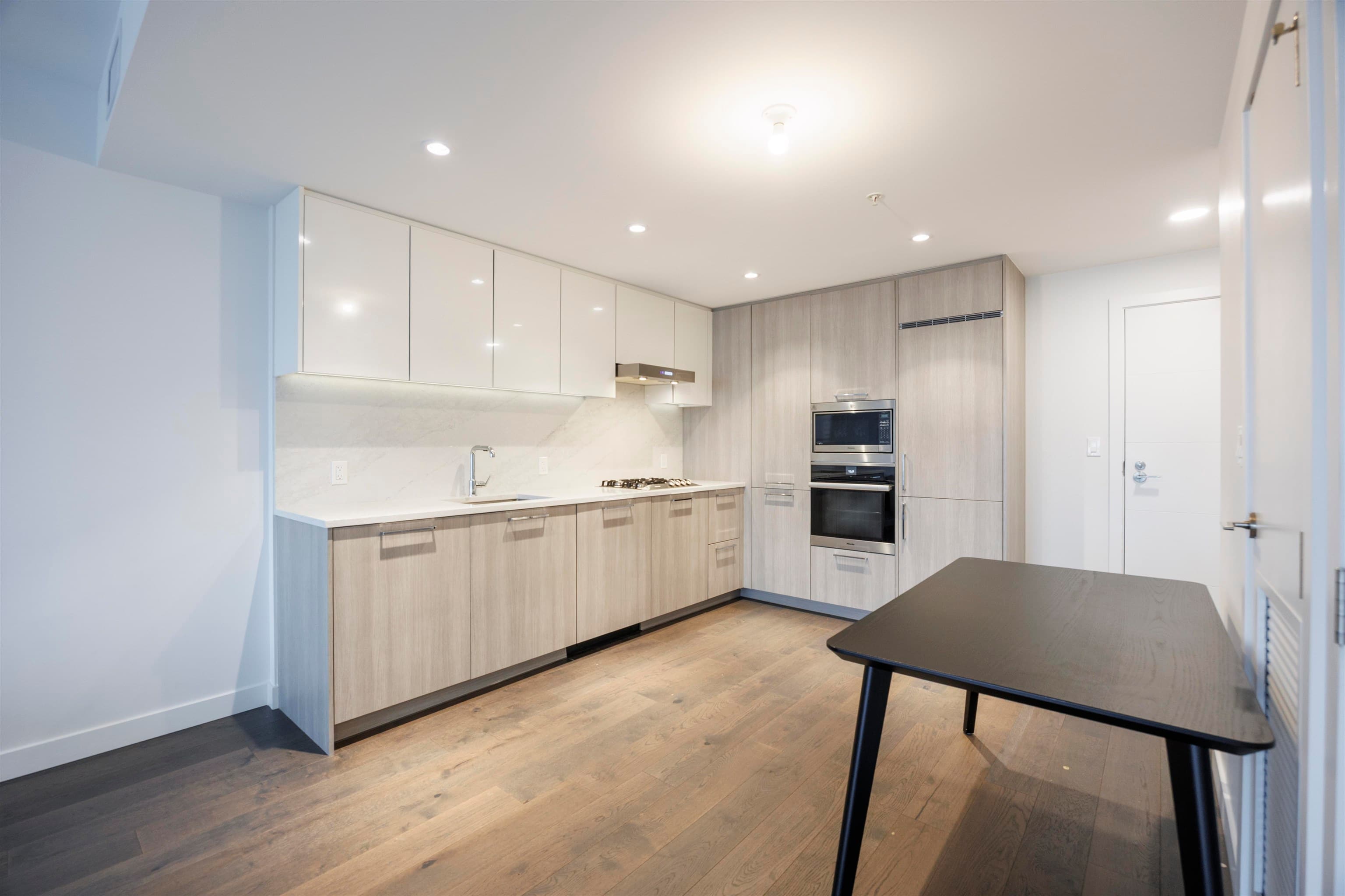 806 - 8155 Capstan Way, Richmond, V6X 0V3 — photo 4