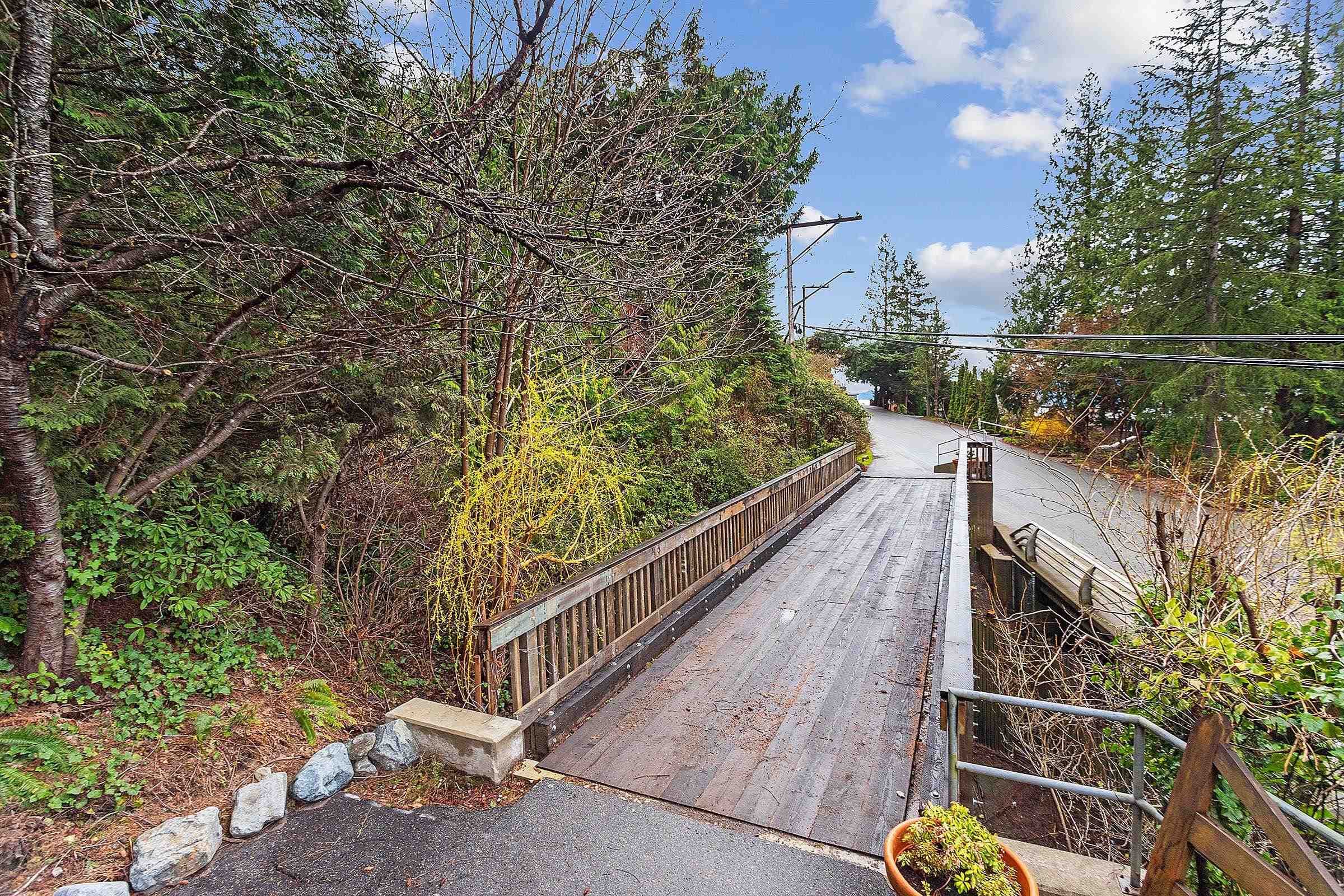 325 Bayview Road, Lions Bay, V0N 2E0 — photo 2