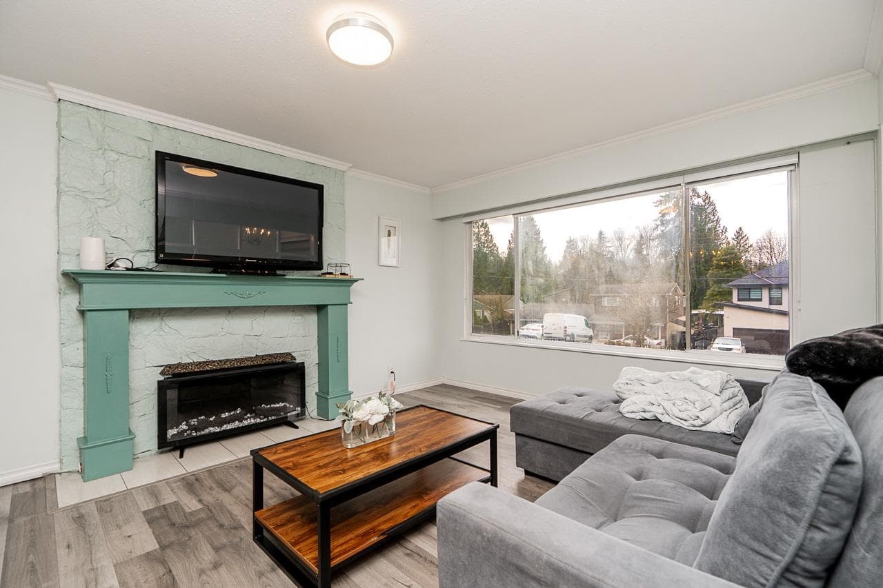 11310 Loughren Drive, Surrey, V3K 4Z4 — photo 4