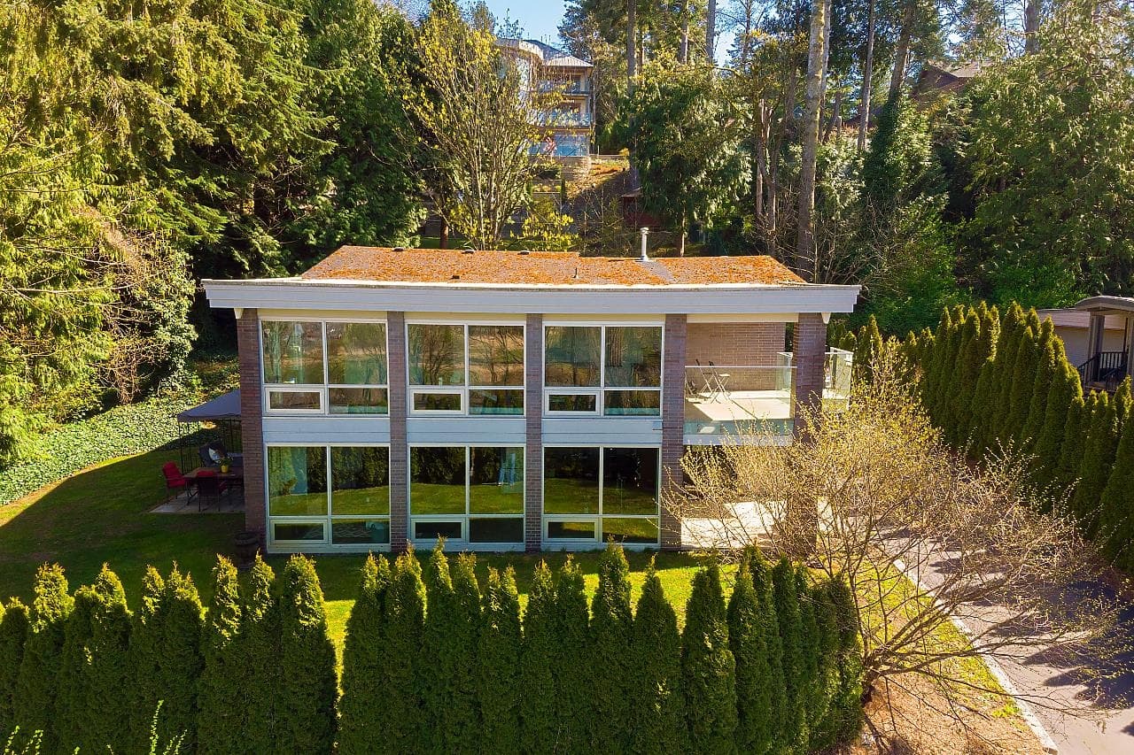 2842 Bayview Street, Surrey