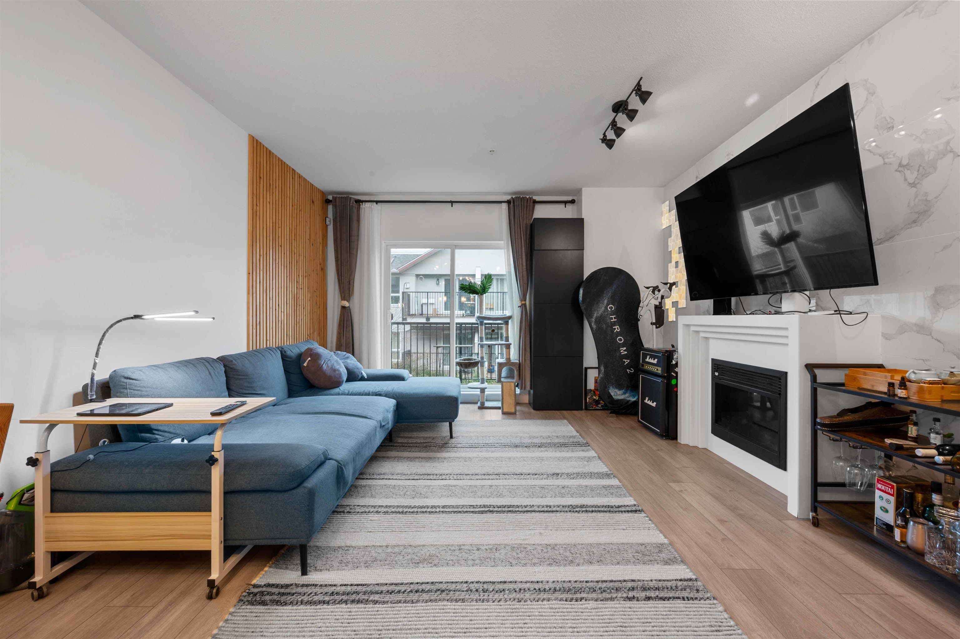 225 - 3888 Norfolk Street, Burnaby
