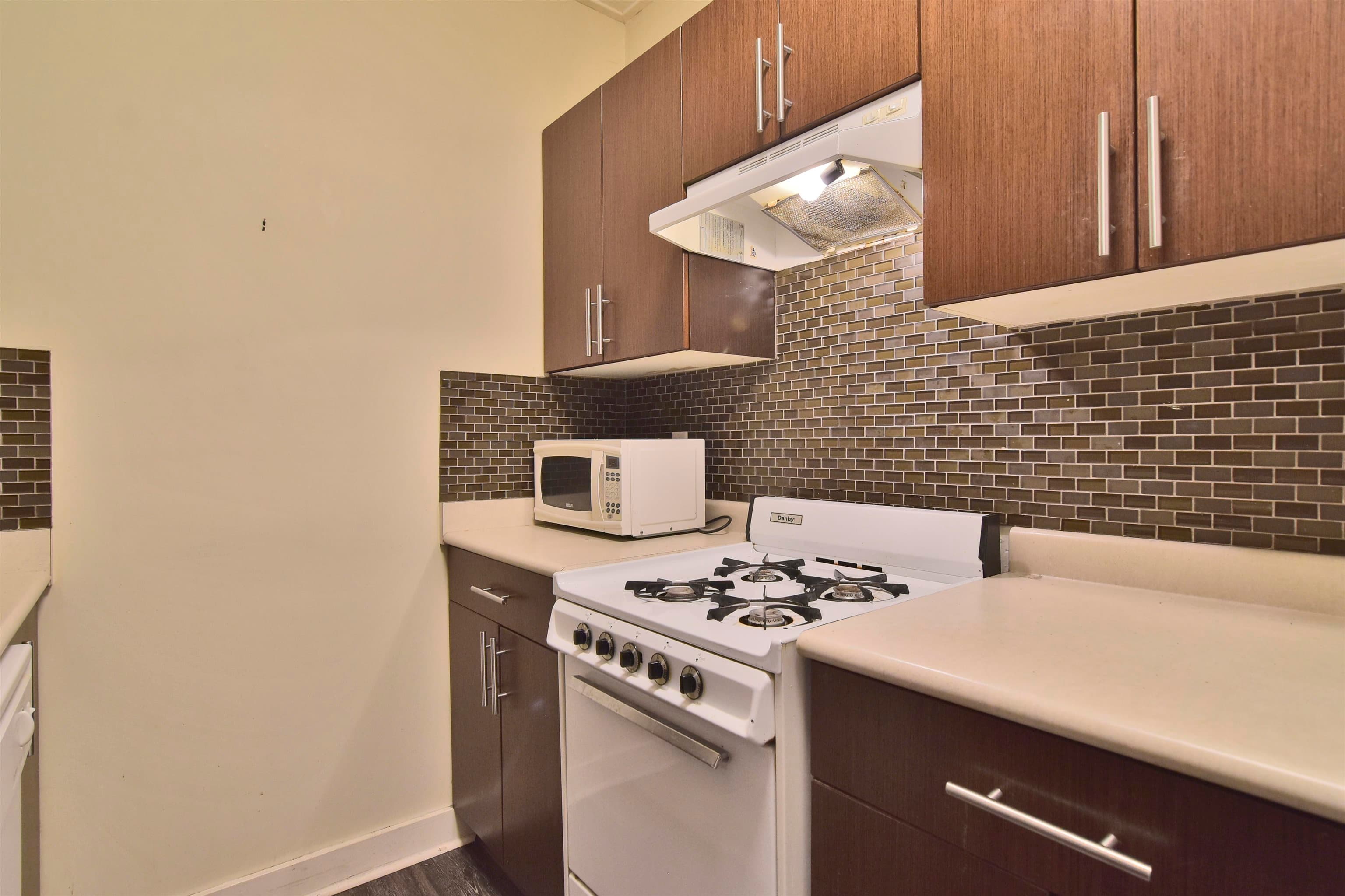 5 - 935 Jervis Street, Vancouver, V6E 2B5 — photo 4