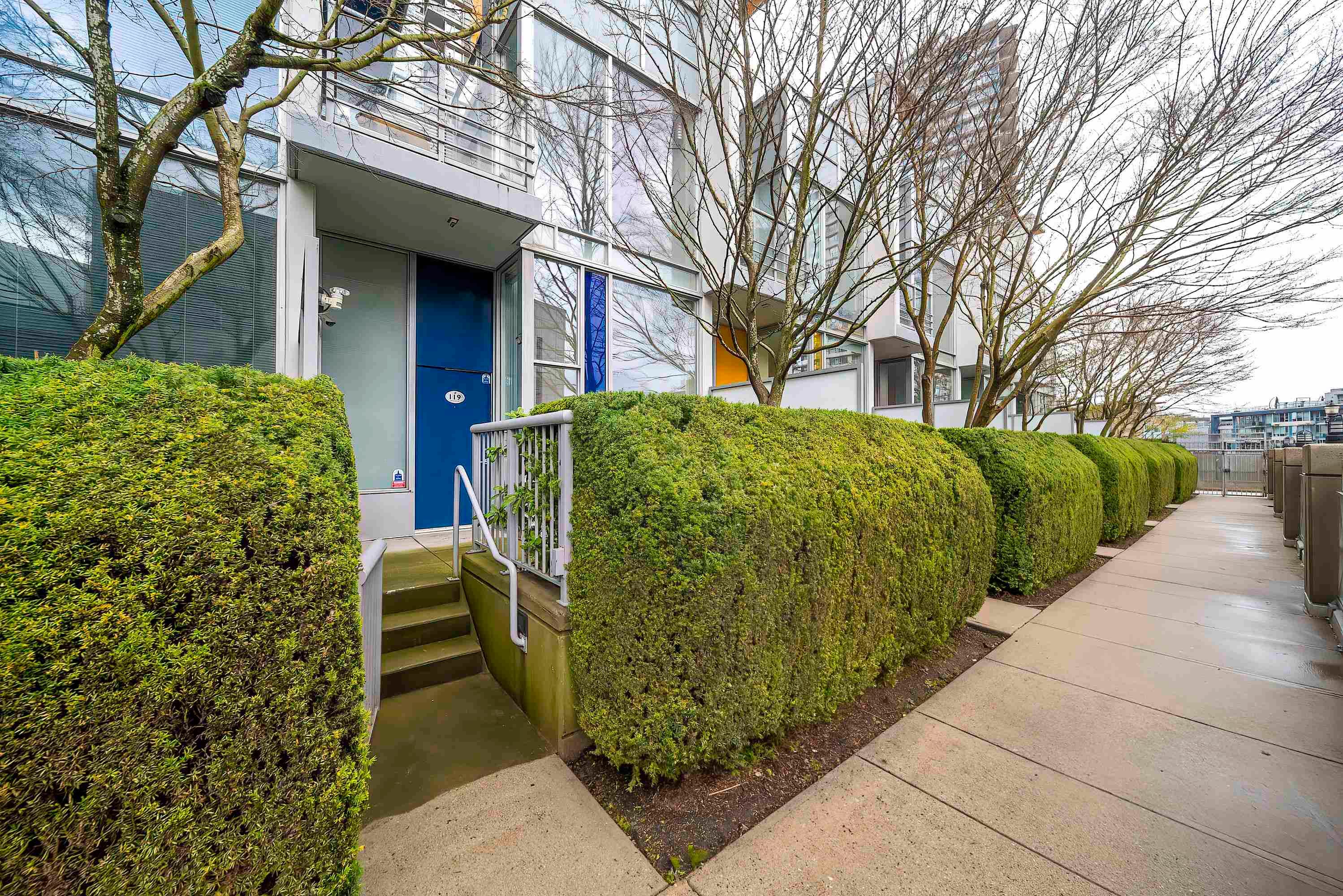 119 Regiment Square, Vancouver