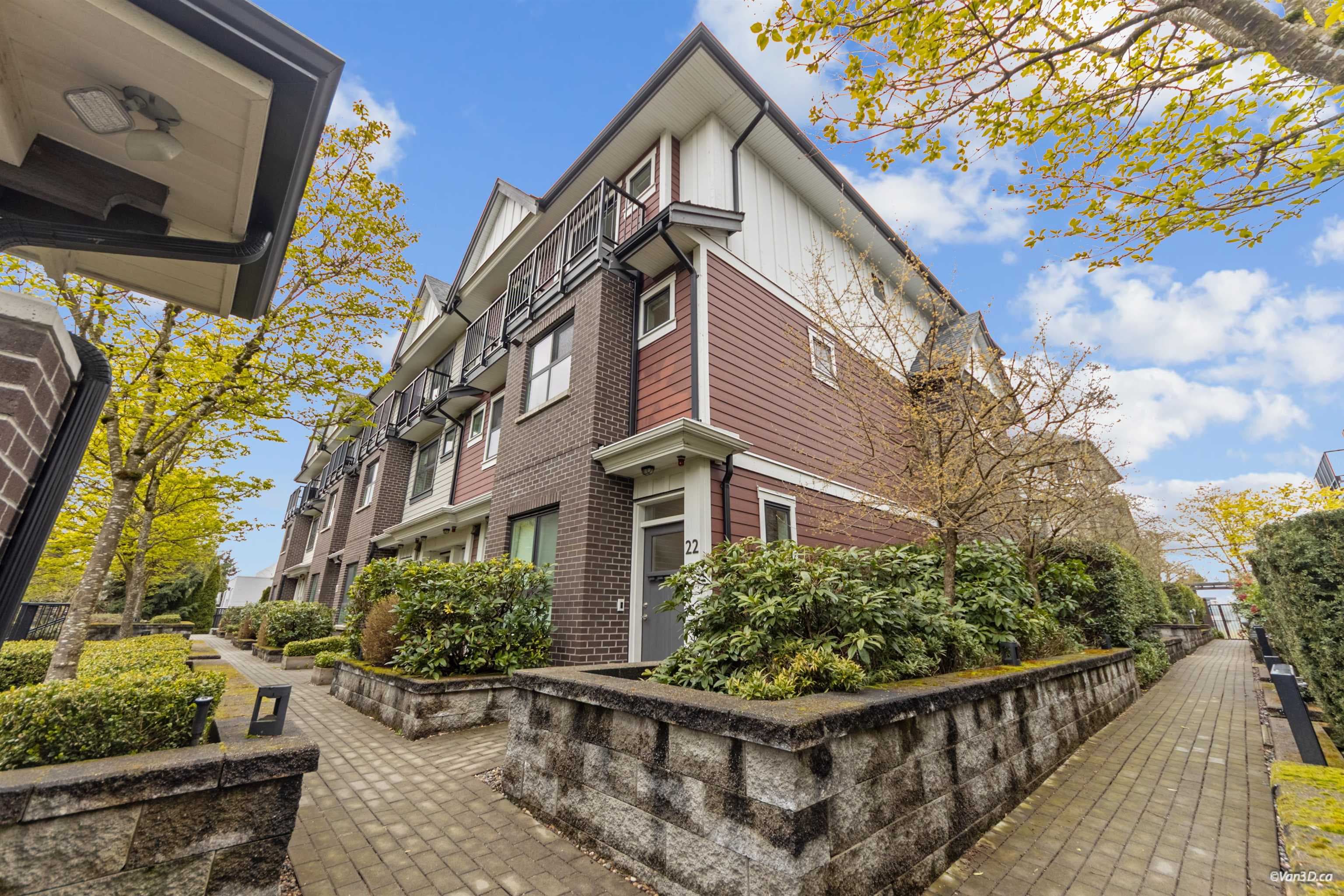 22 - 7039 Macpherson Avenue, Burnaby — sold