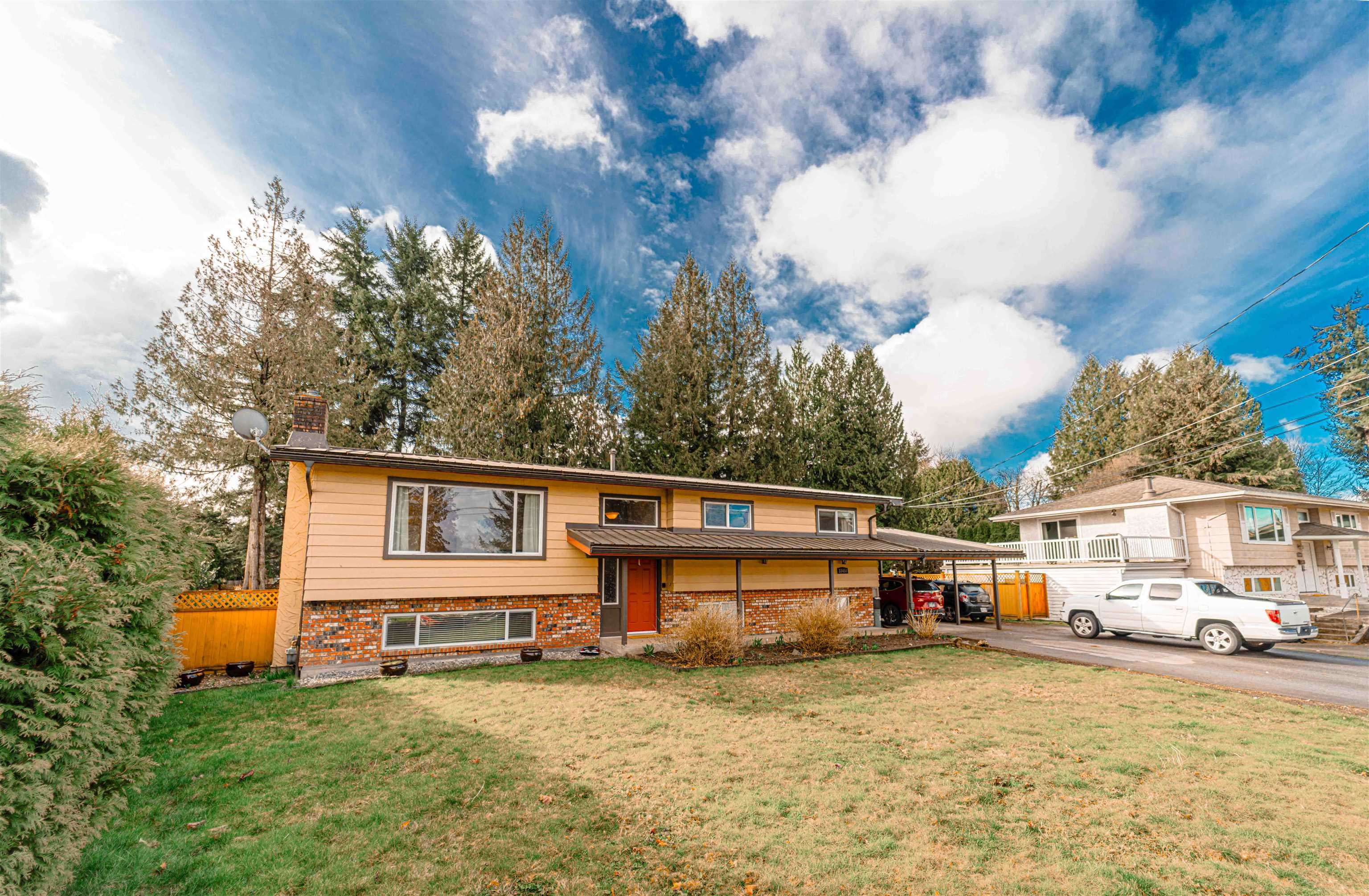33450 Huggins Avenue, Abbotsford