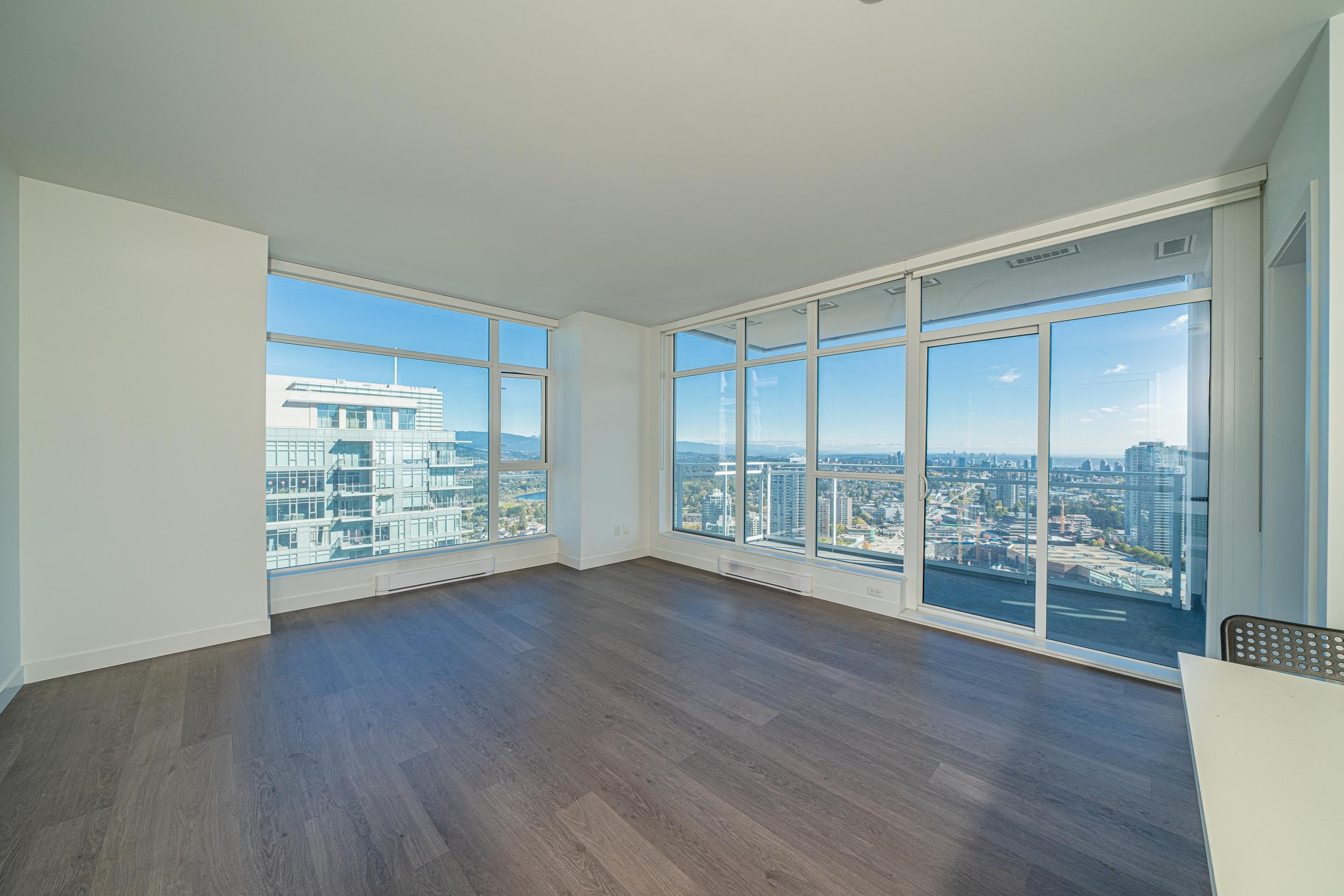 4010 - 4670 Assembly Way, Burnaby, V5H 0H3 — photo 2