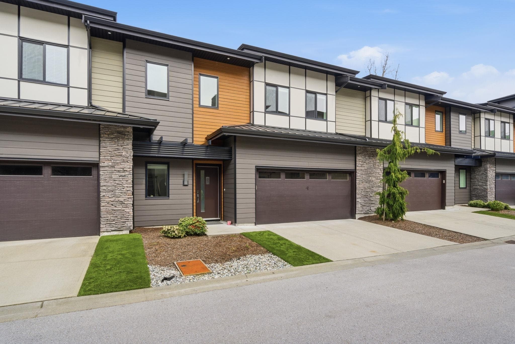 32 - 33209 Cherry Avenue, Mission, V2V 0G8 — photo 1