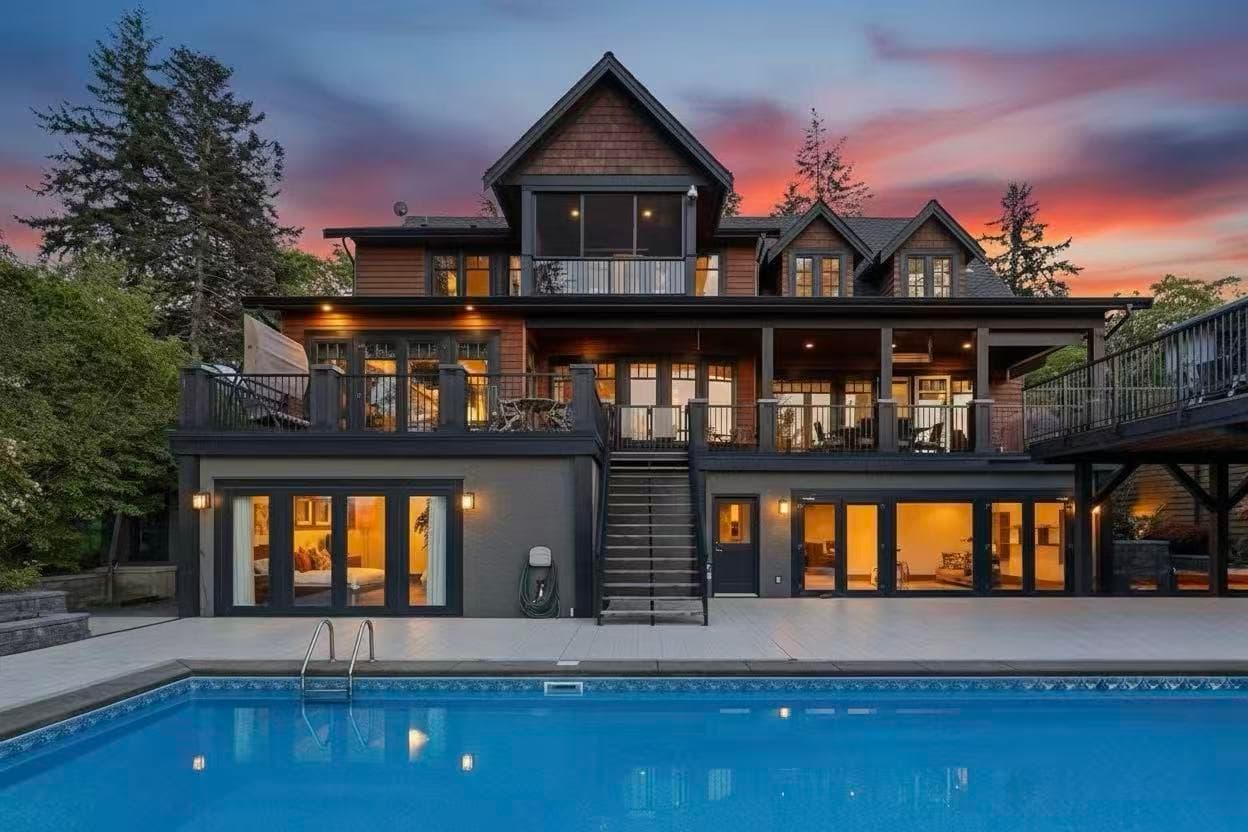 2737 Crescent Drive, Surrey