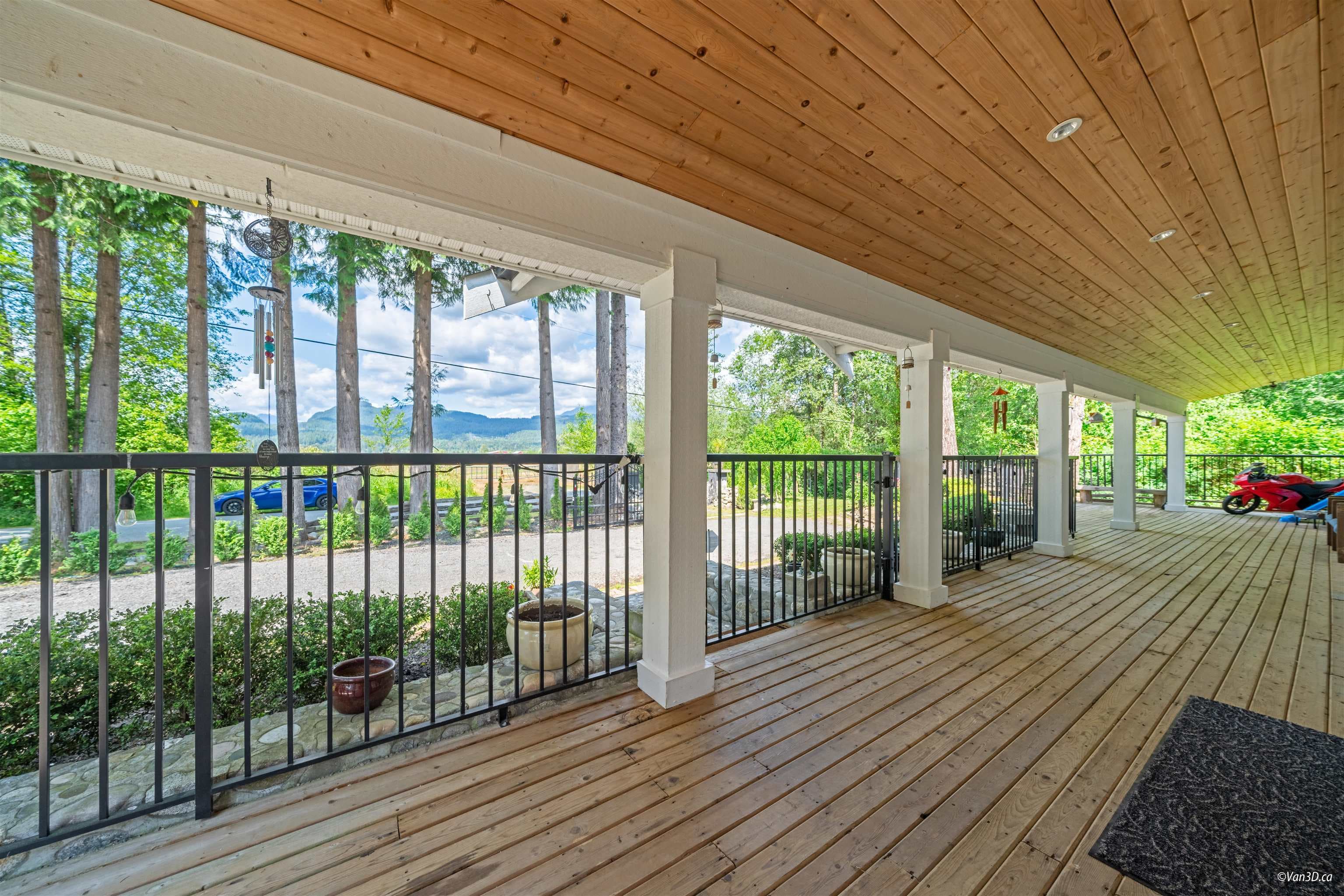 22288 136 Avenue, Maple Ridge, V4R 2P7 — photo 3