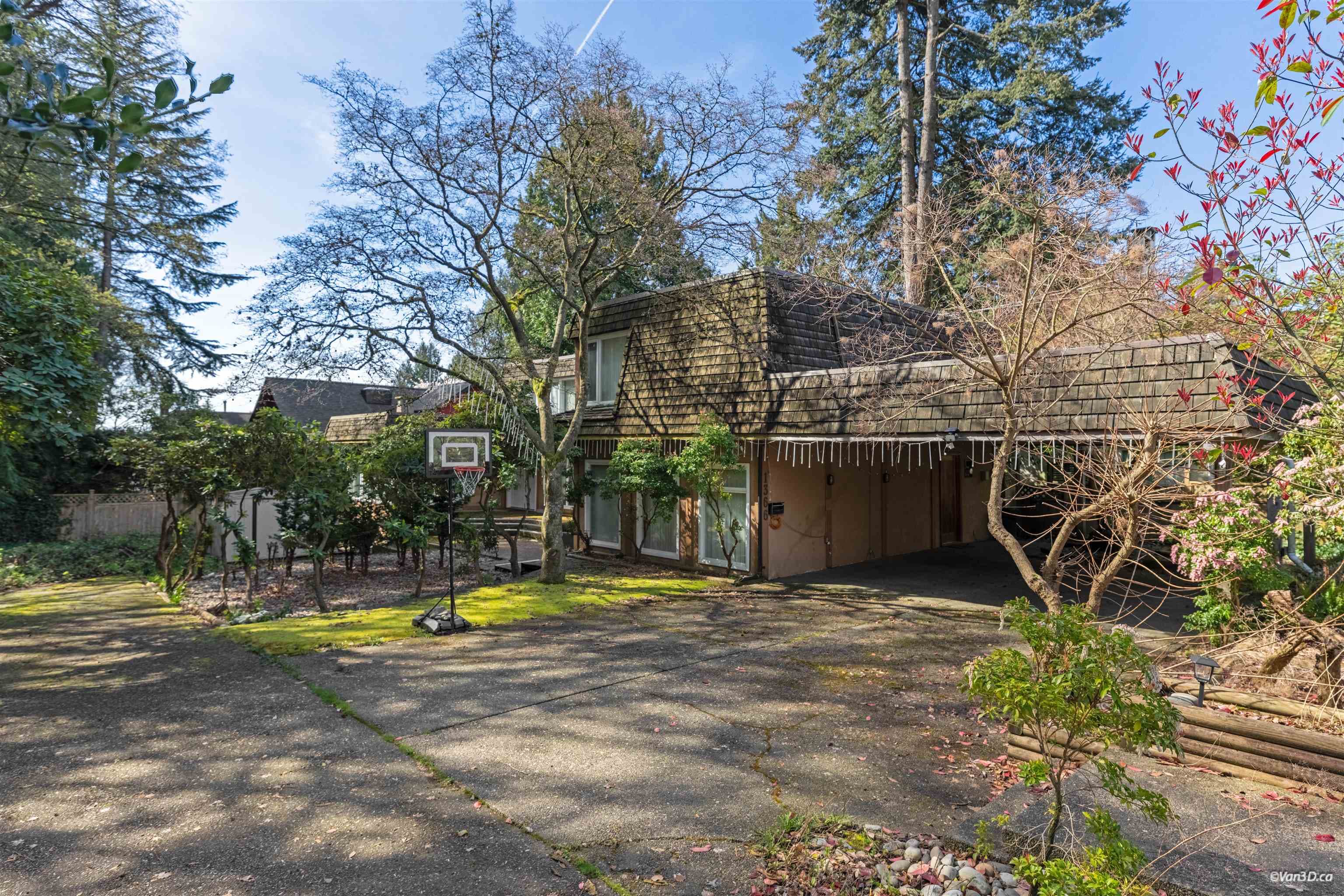 1366 Kings Avenue, West Vancouver