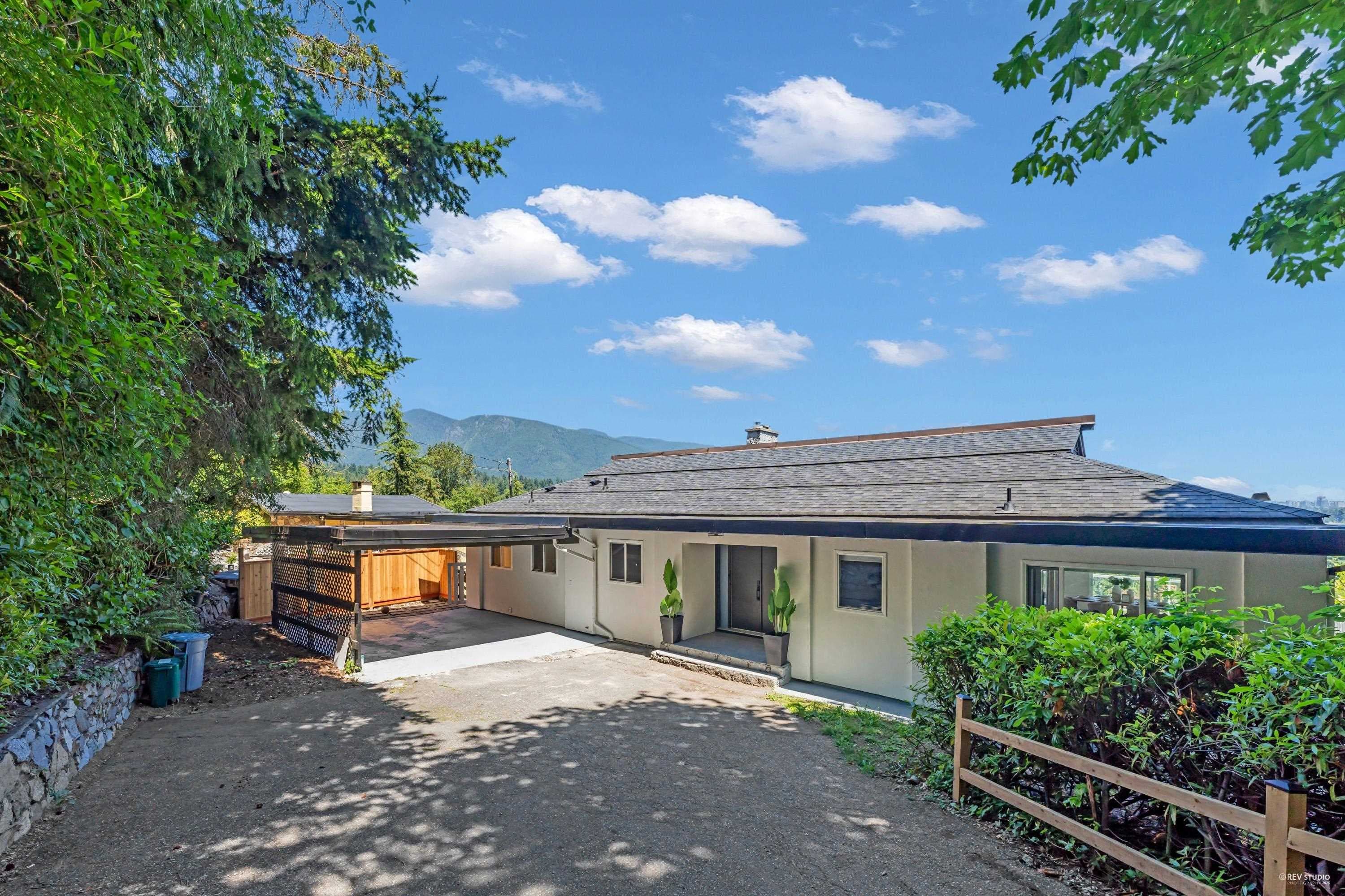 818 Younette Drive, West Vancouver — sold