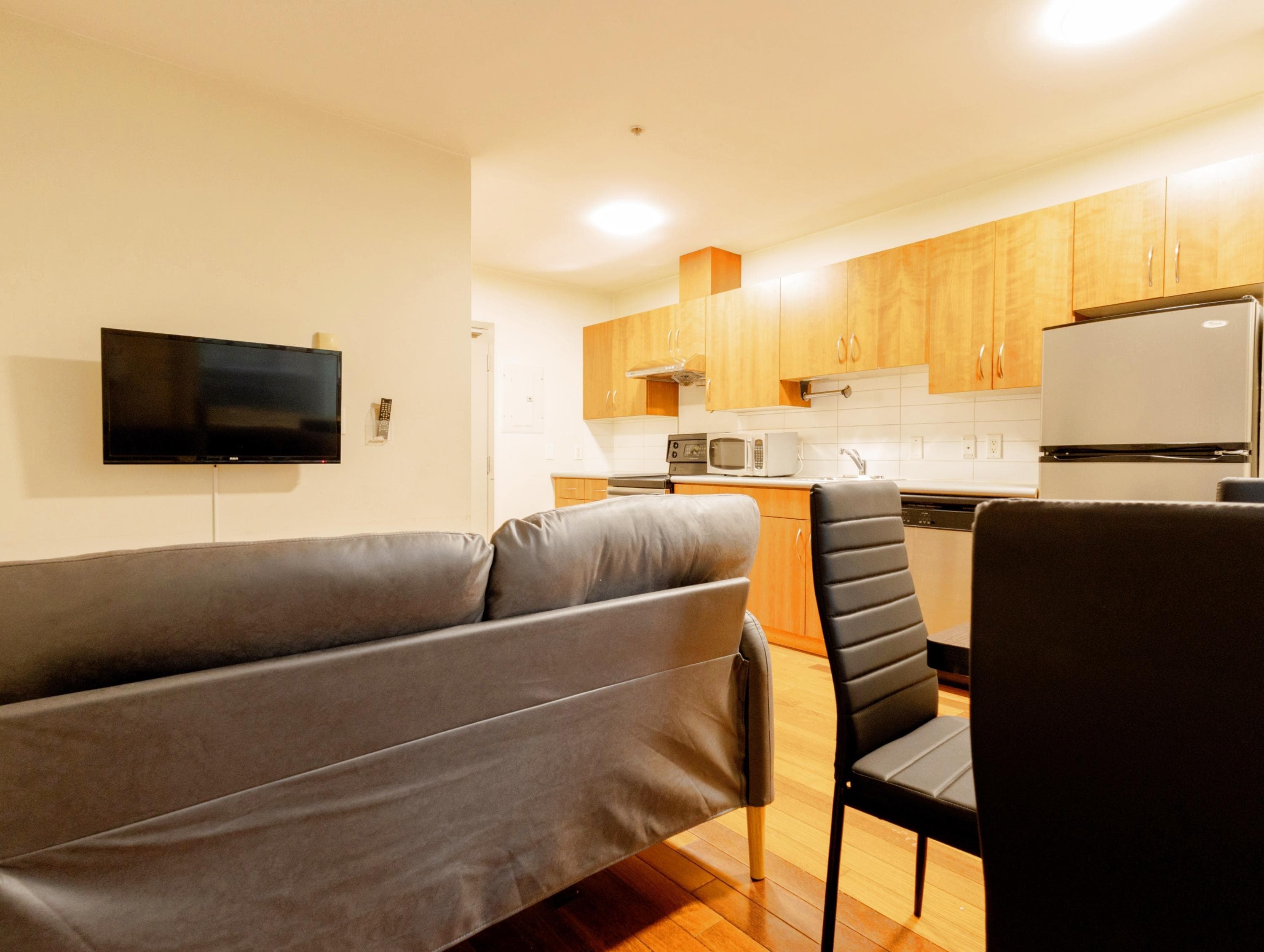 303 - 440 Richards Street, Vancouver, V6B 2Z3 — photo 3