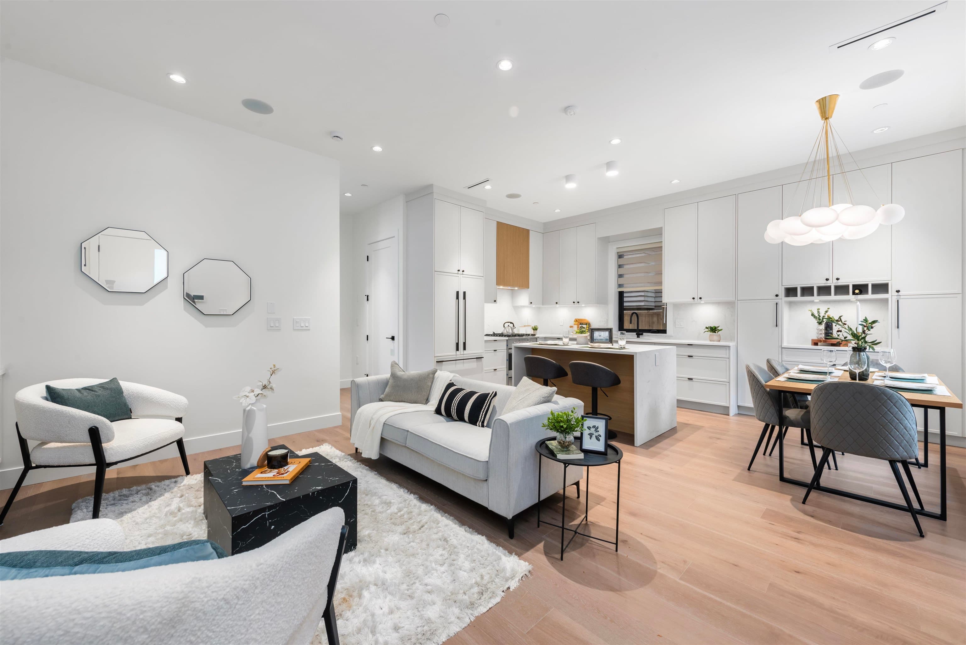 1 - 878 E 37 Avenue, Vancouver