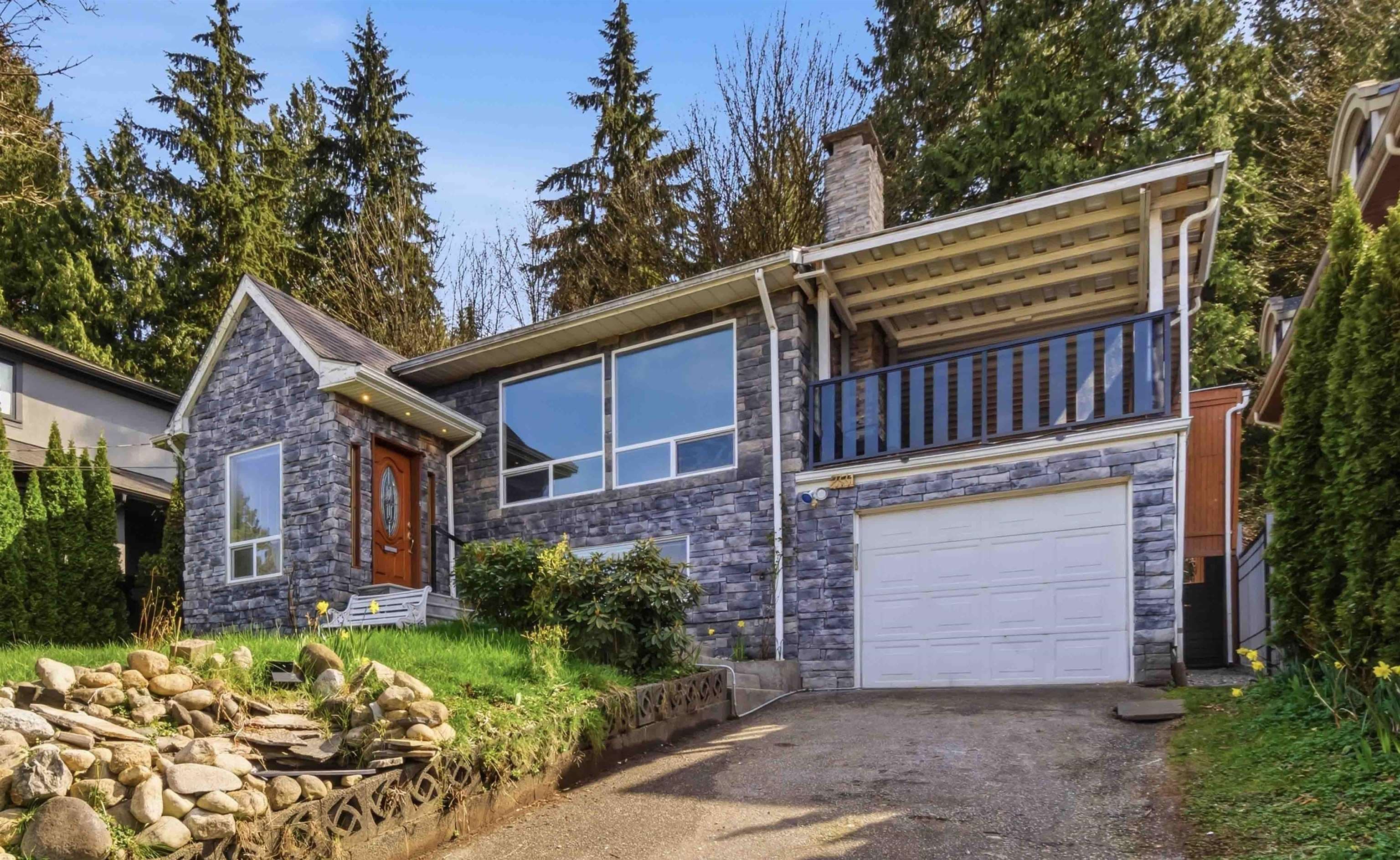 2331 Henry Street, Port Moody