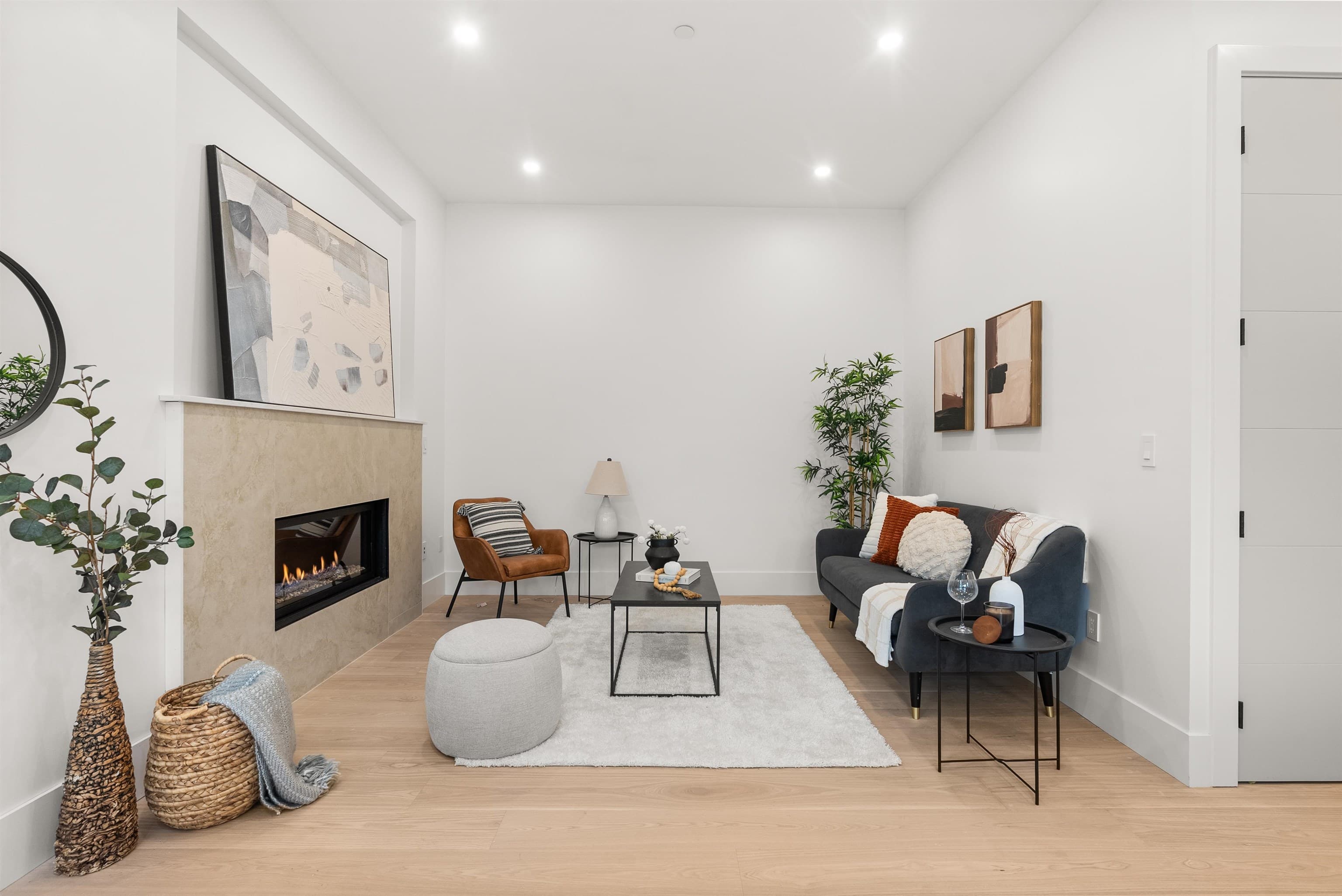 2 - 1822 E 14th Avenue, Vancouver, V5N 2E2 — photo 1