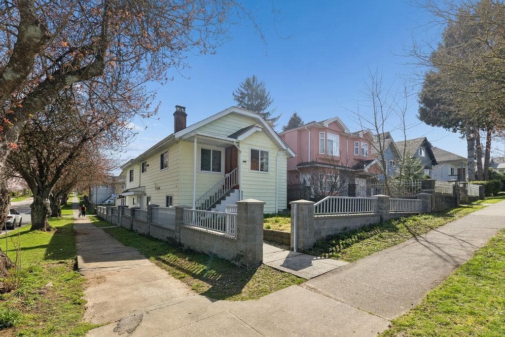 3708 Dumfries Street, Vancouver