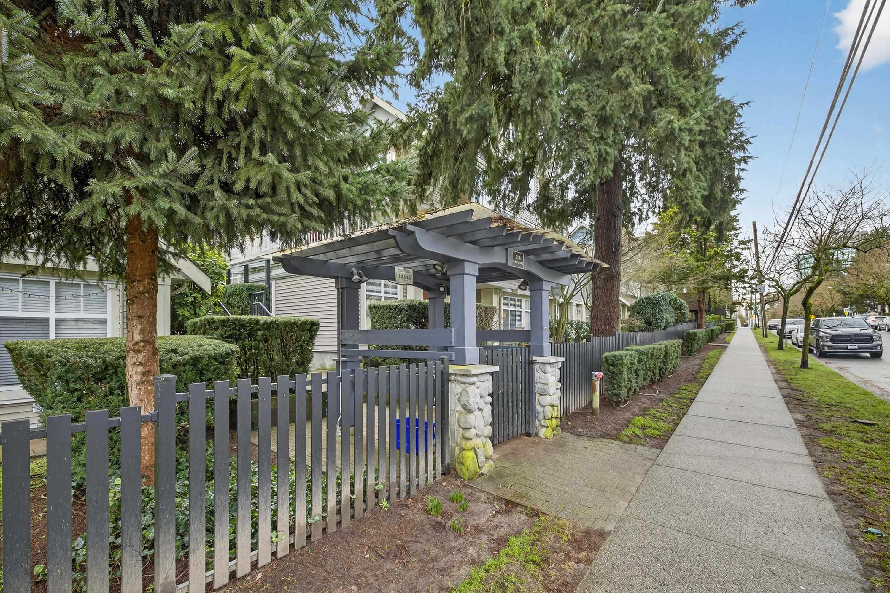 18 - 7128 Stride Avenue, Burnaby