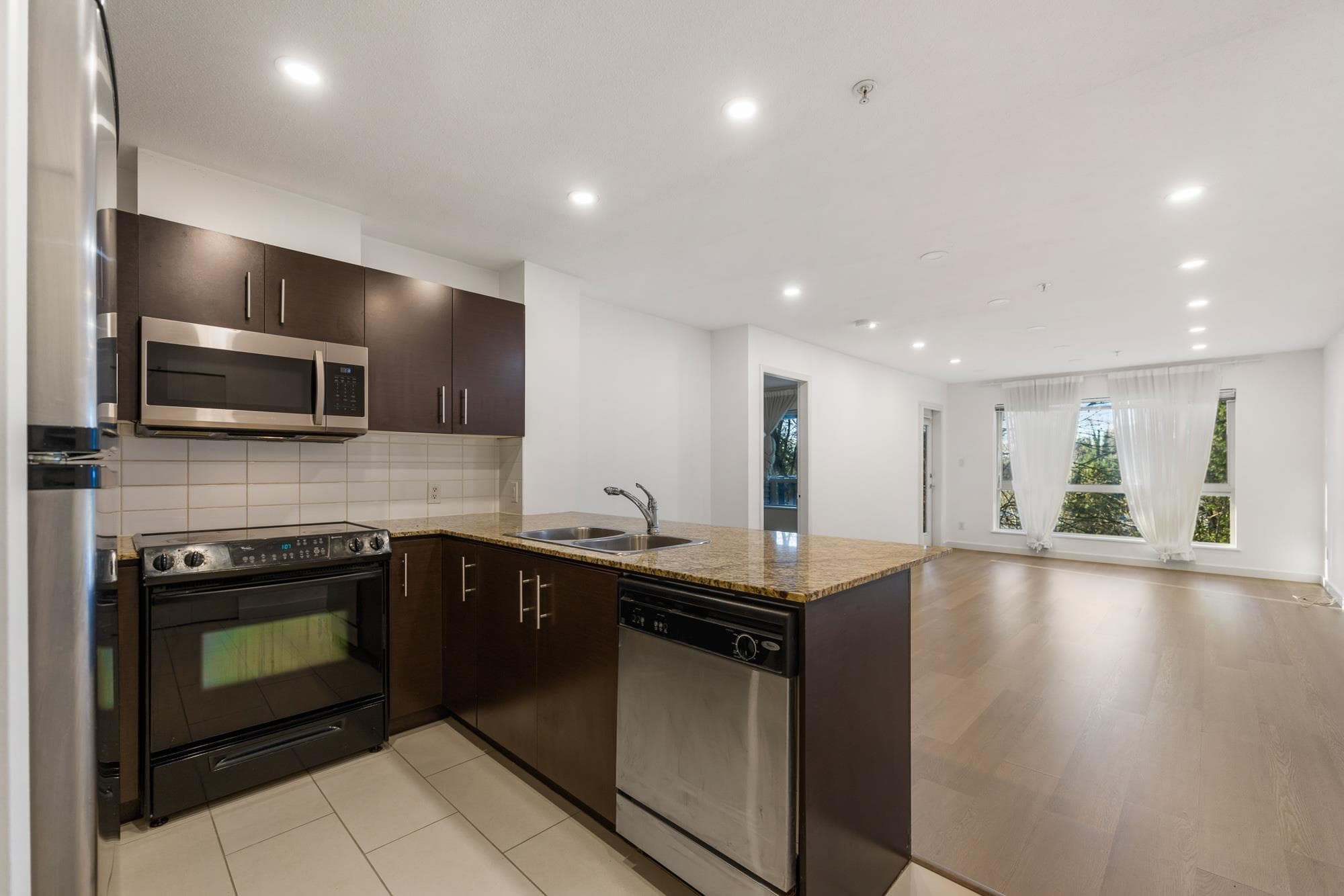 215 - 11665 Haney Bypass, Maple Ridge, V2X 8W9 — photo 5