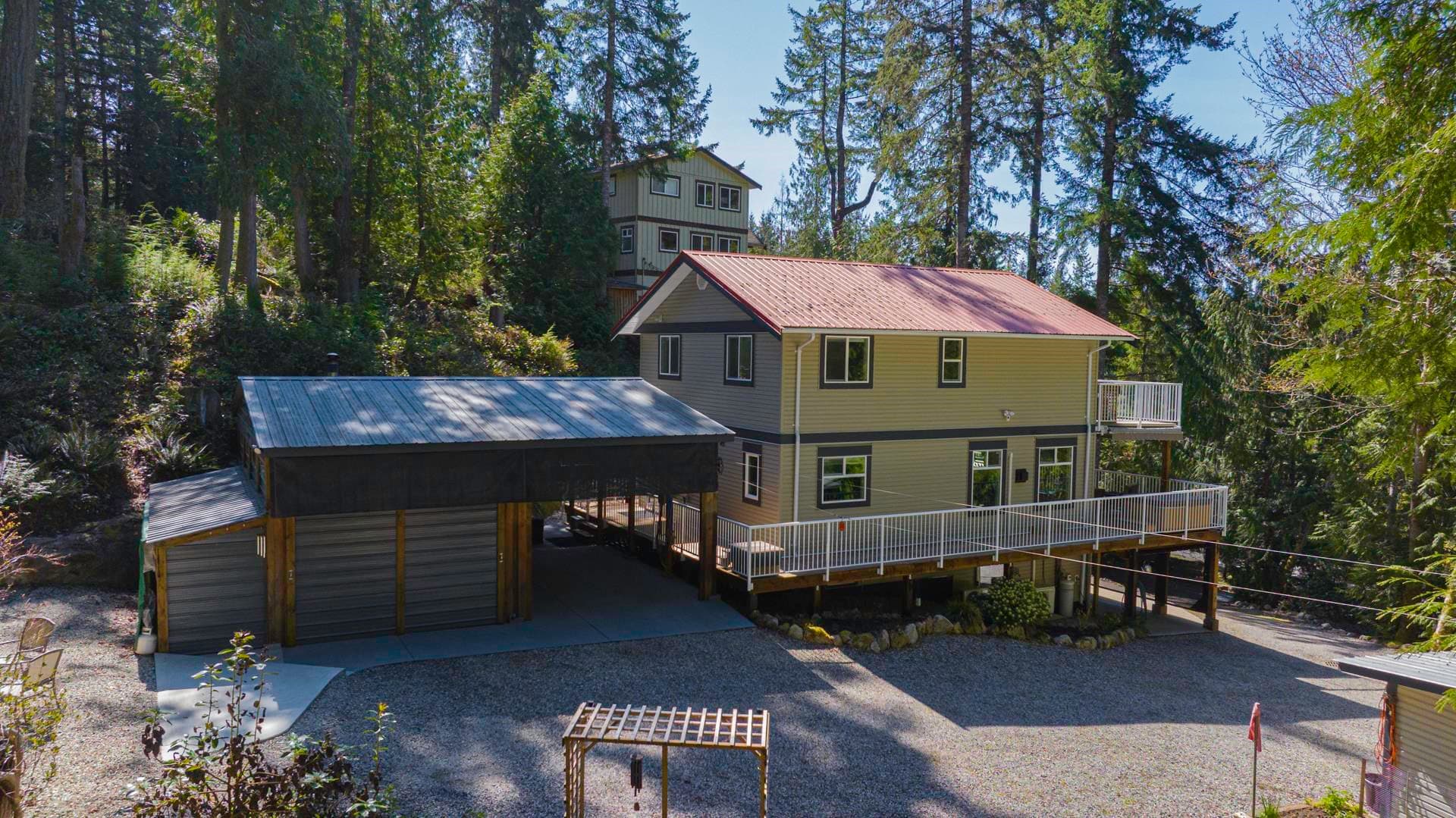 7498 Amber Road, Sechelt