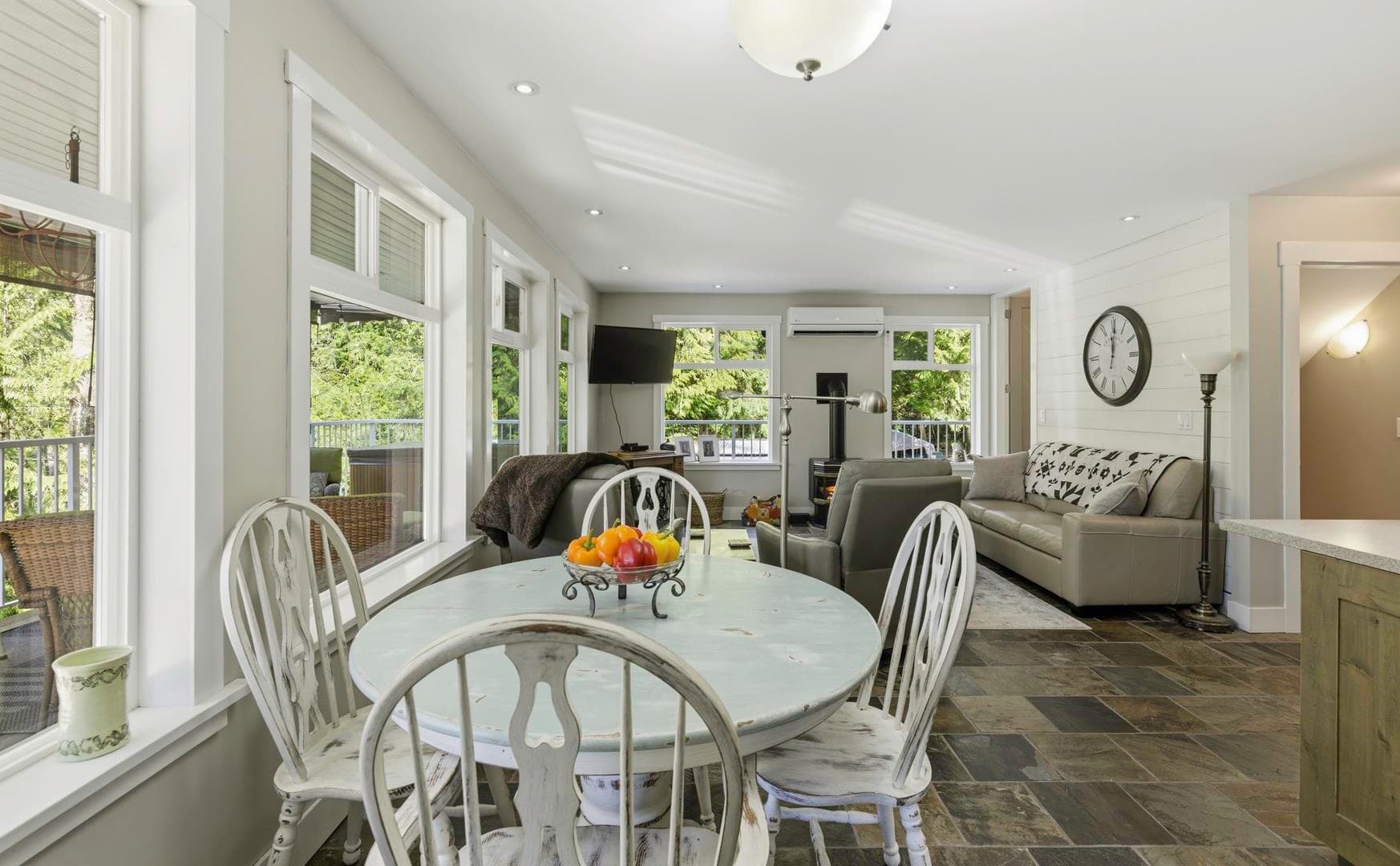 7498 Amber Road, Sechelt, V7Z 0C6 — photo 5