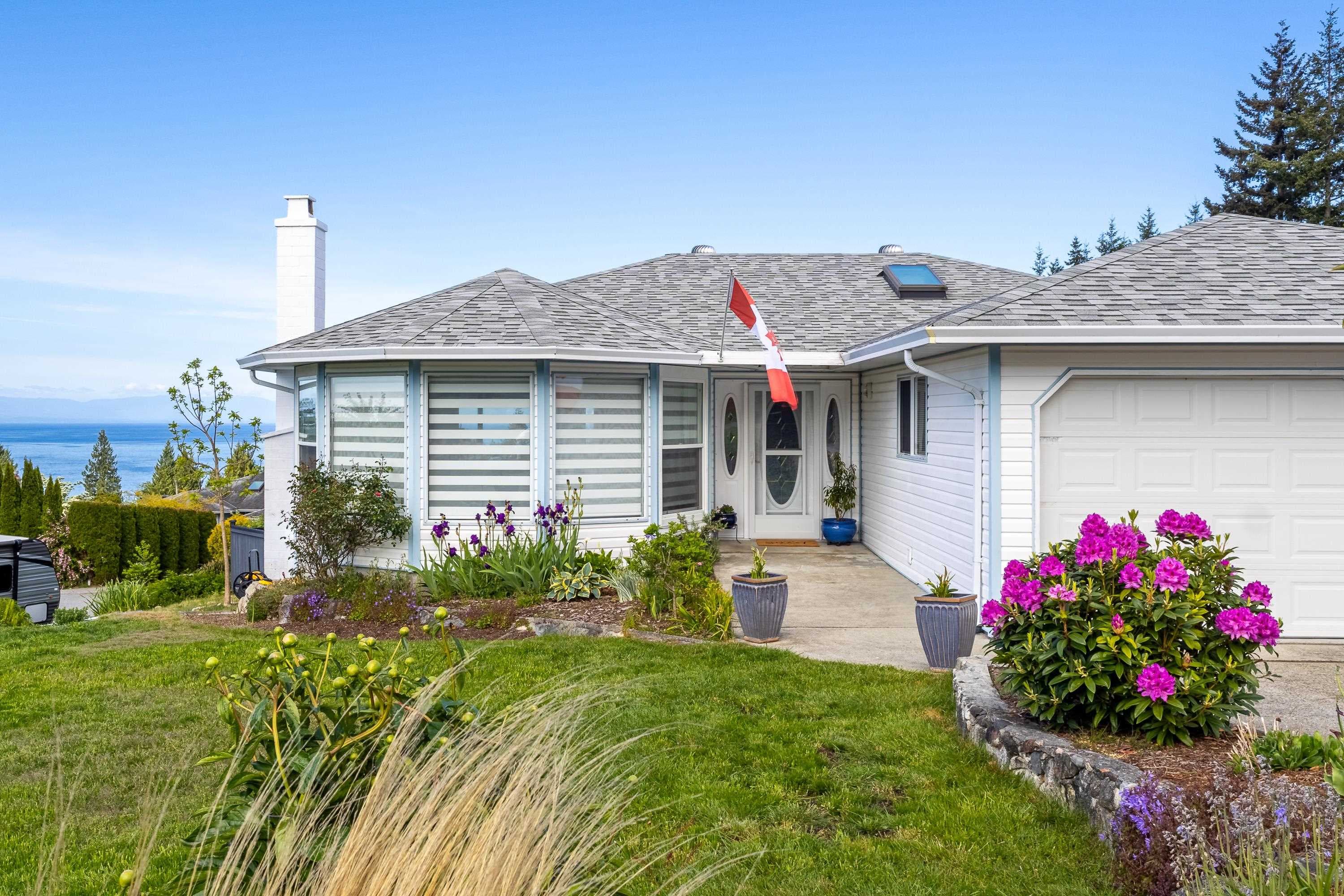 5007 Laurel Avenue, Sechelt