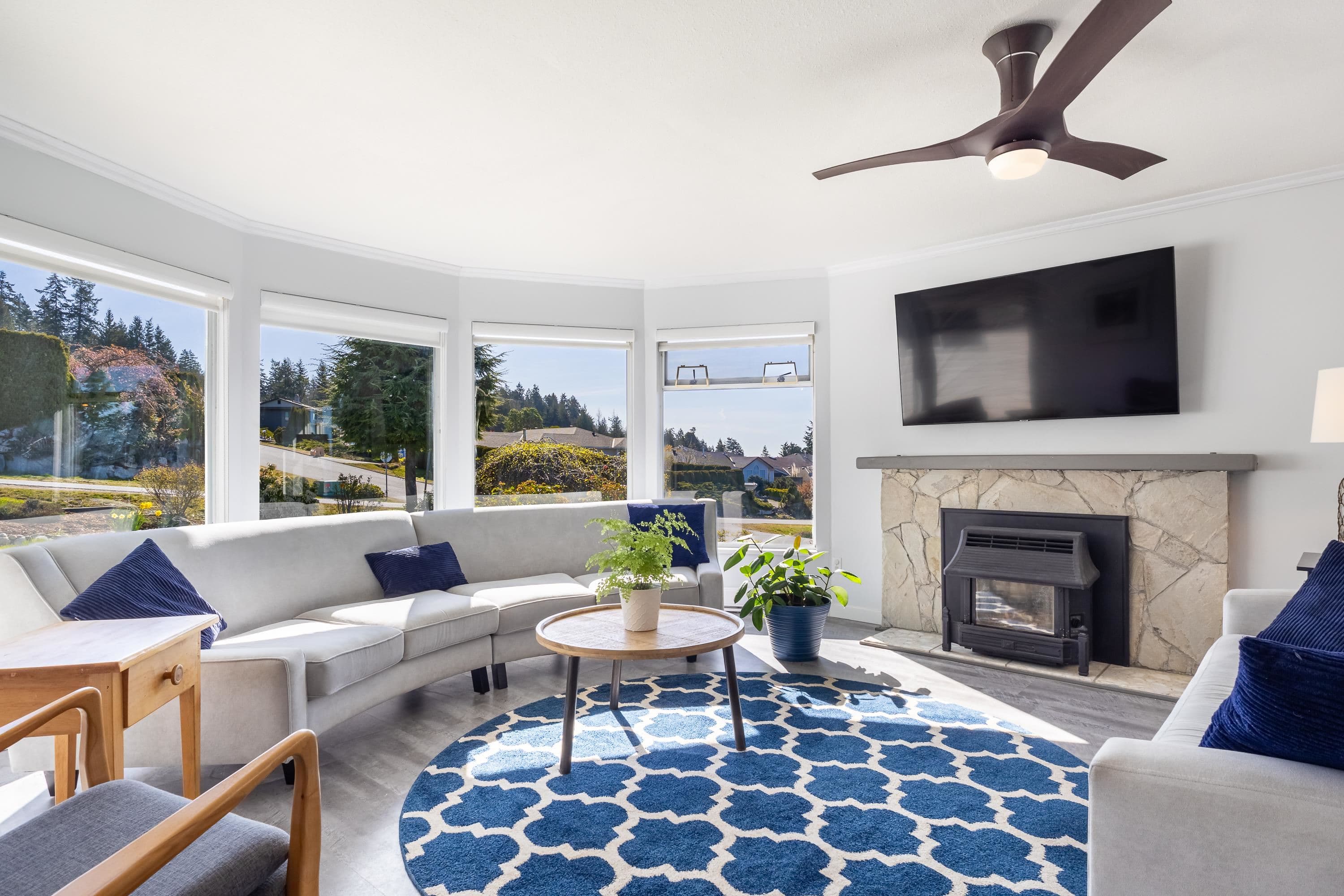 5007 Laurel Avenue, Sechelt, V7Z 0B9 — photo 5