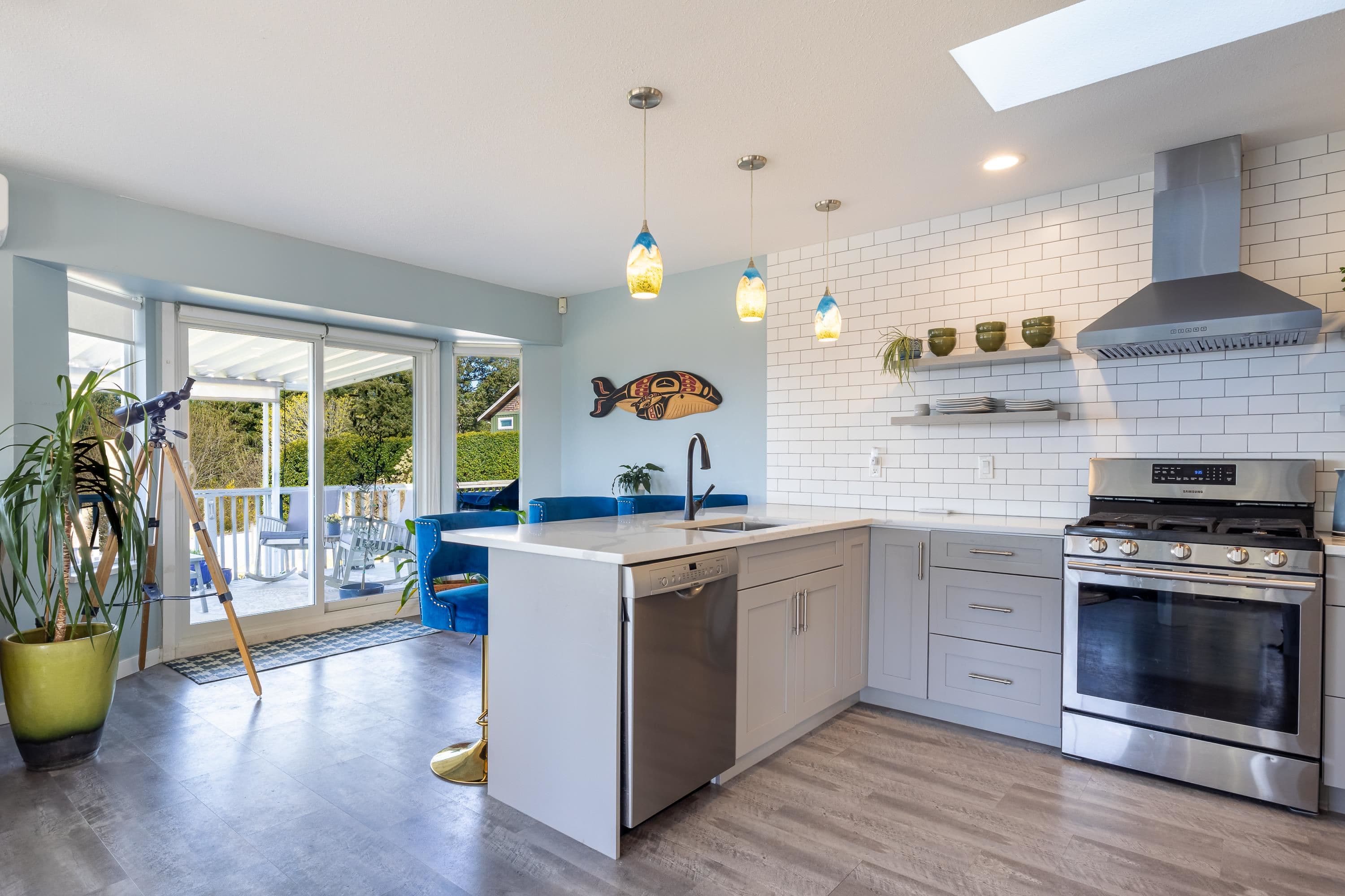 5007 Laurel Avenue, Sechelt, V7Z 0B9 — photo 4