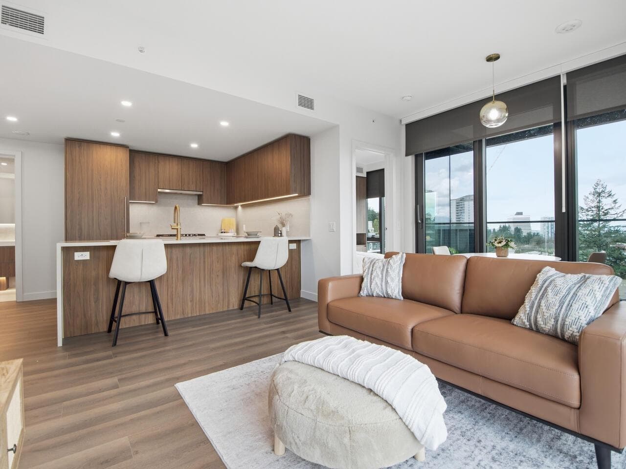 607 - 5987 Wilson Avenue, Burnaby, V5H 0L7 — photo 4