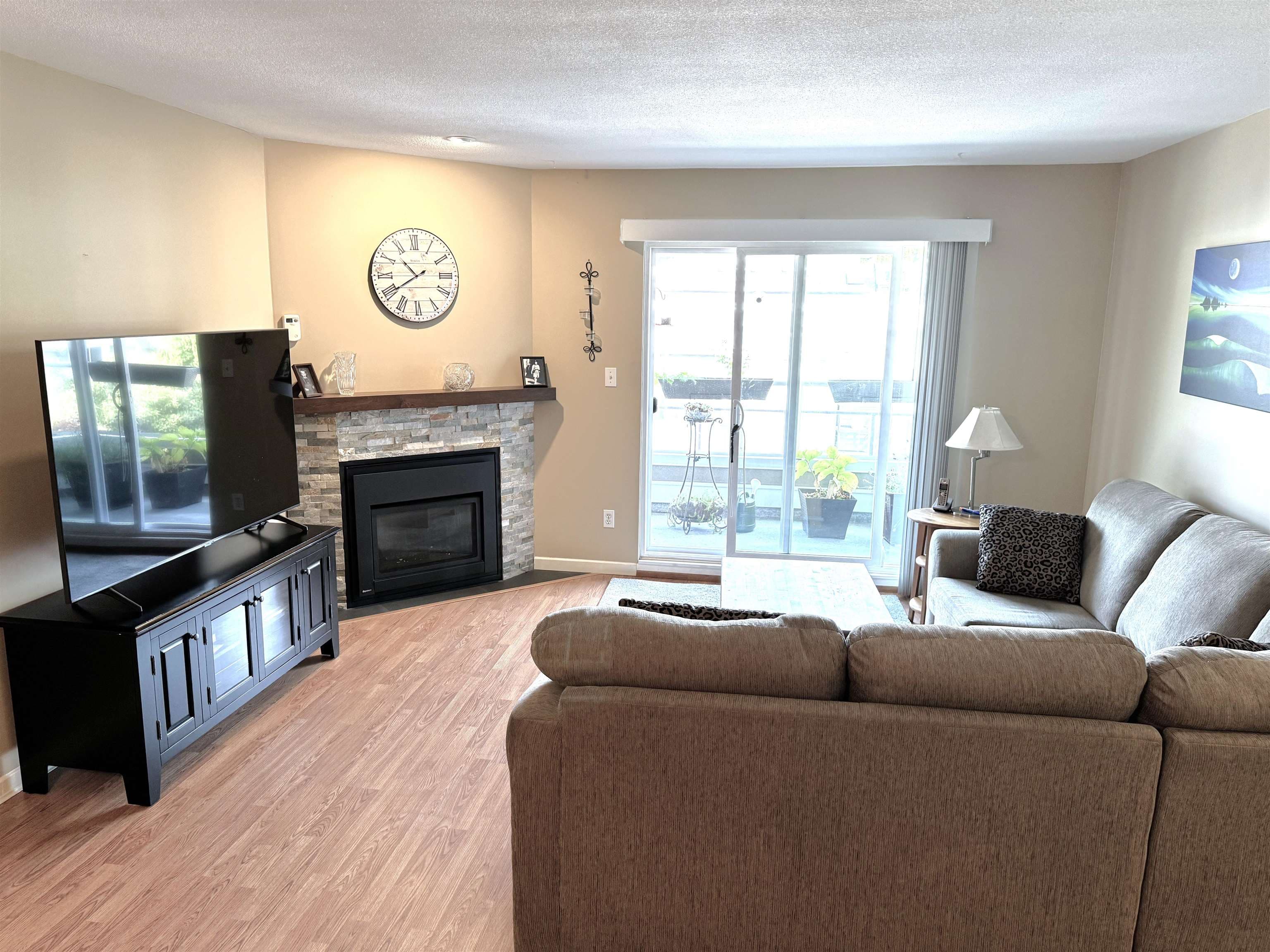 317 - 15875 Marine Drive, White Rock — sold