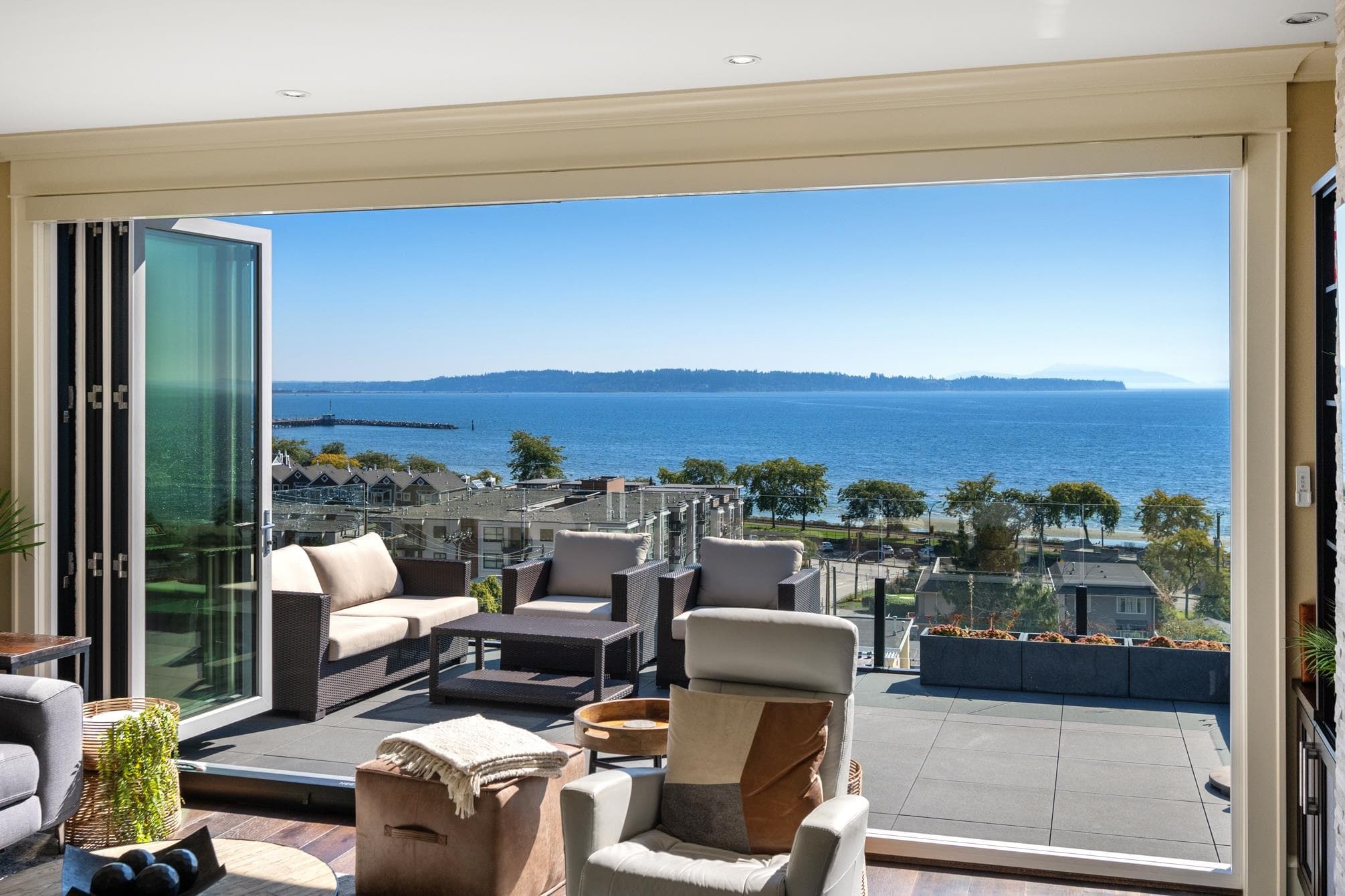 14786 Mcdonald Avenue, White Rock