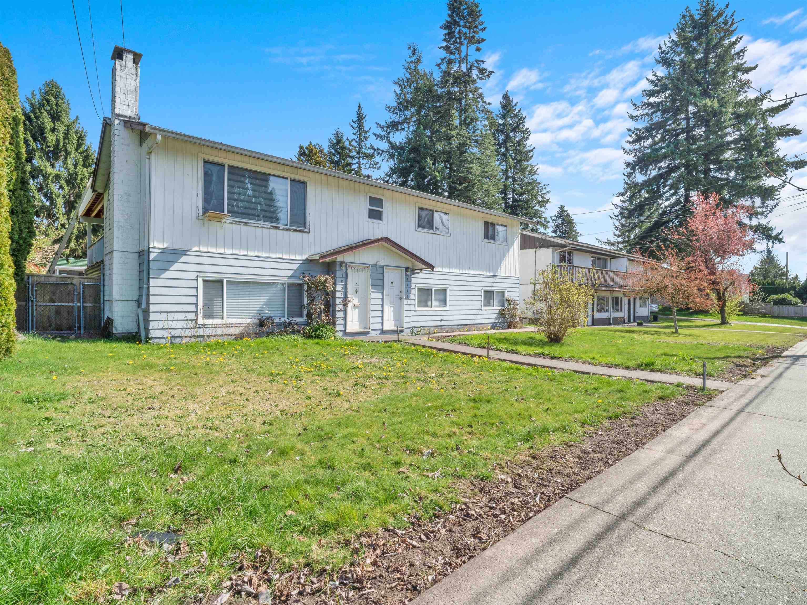 10038 10040 128 Street, Surrey