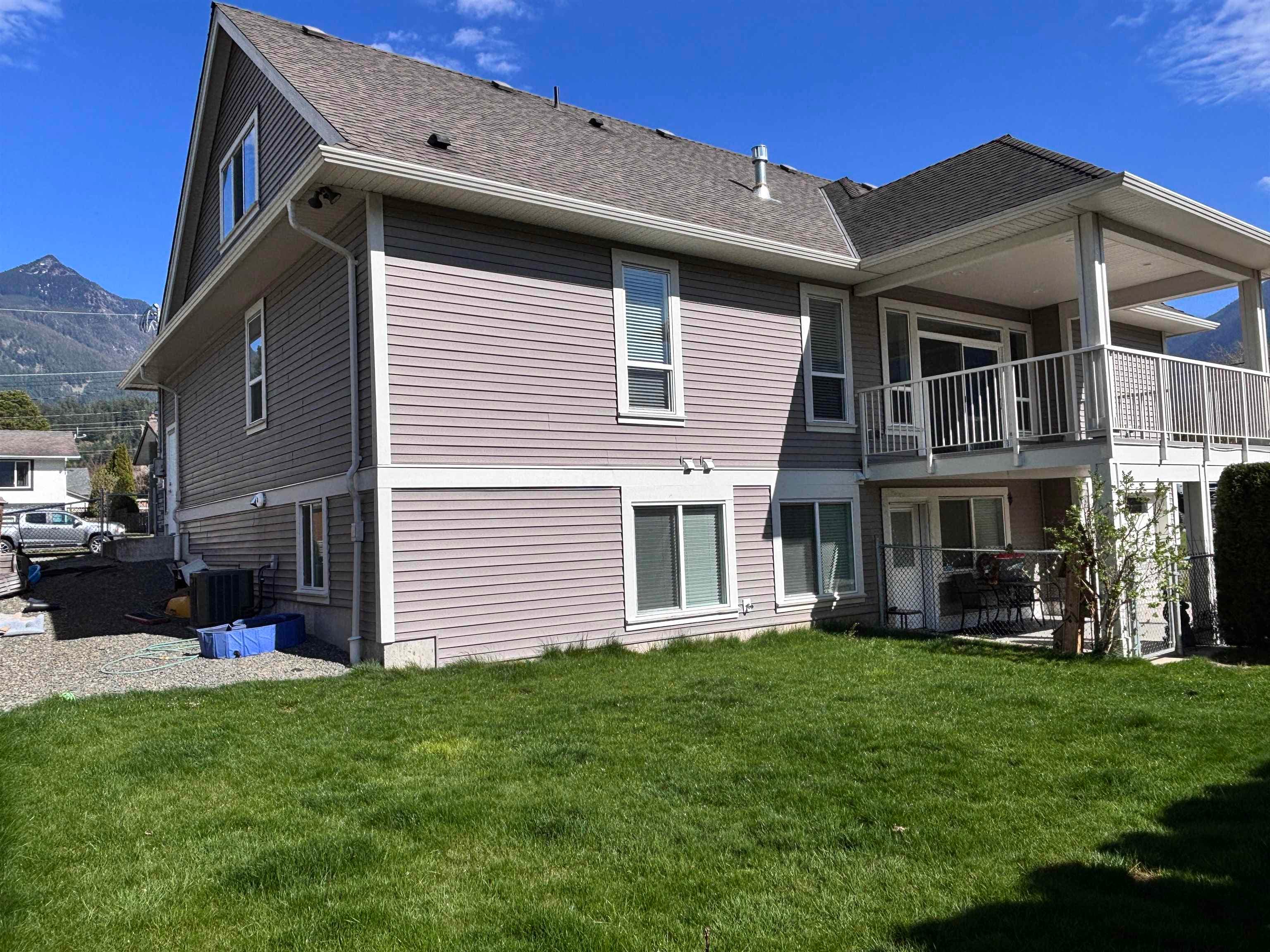 590 Skagit Avenue, Hope, V0X 1L0 — photo 2
