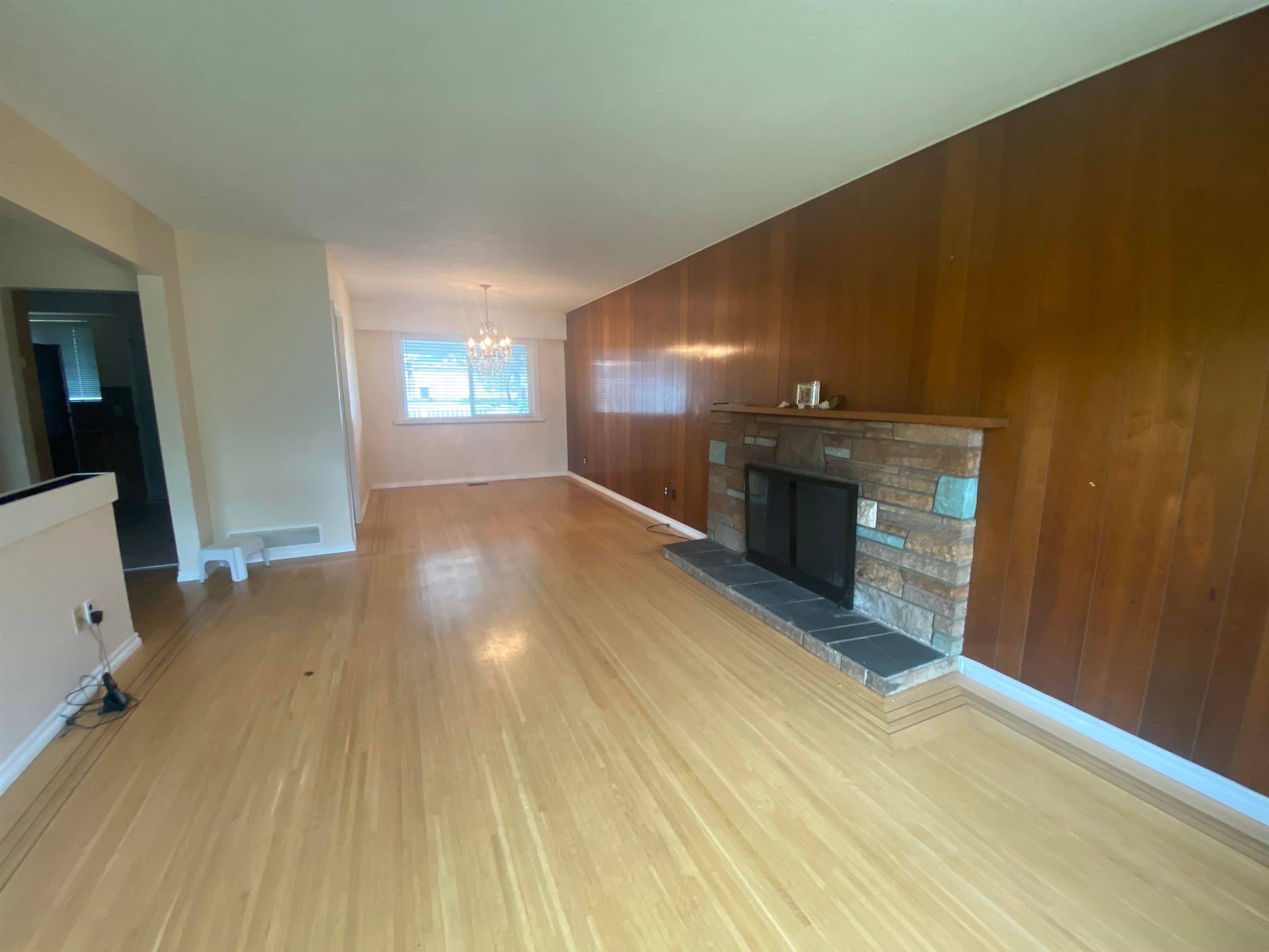 7635 10th Avenue, Burnaby