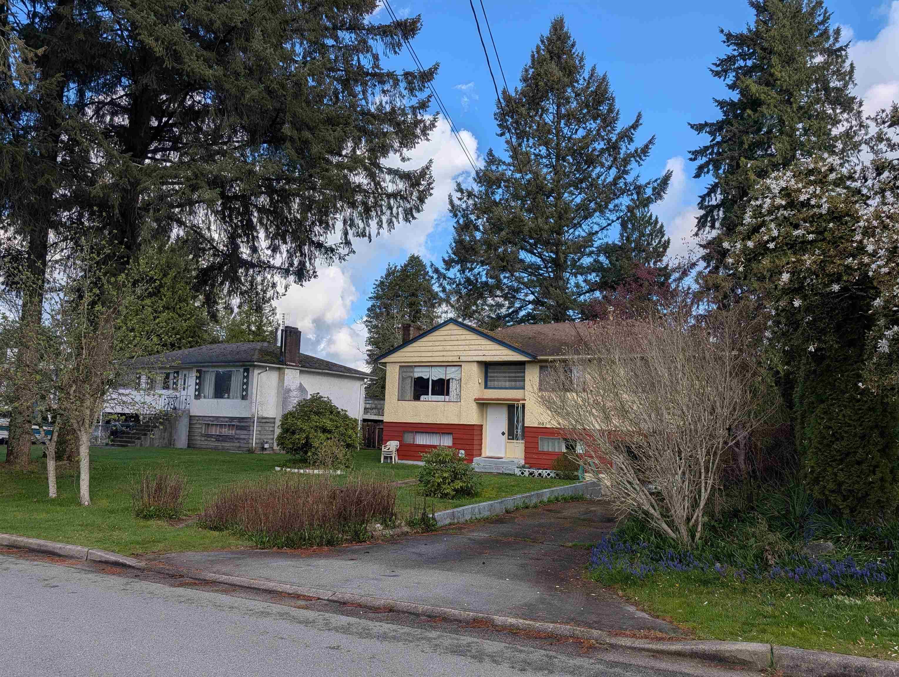 1681 Smith Avenue, Coquitlam, V3J 2Y4 — photo 2