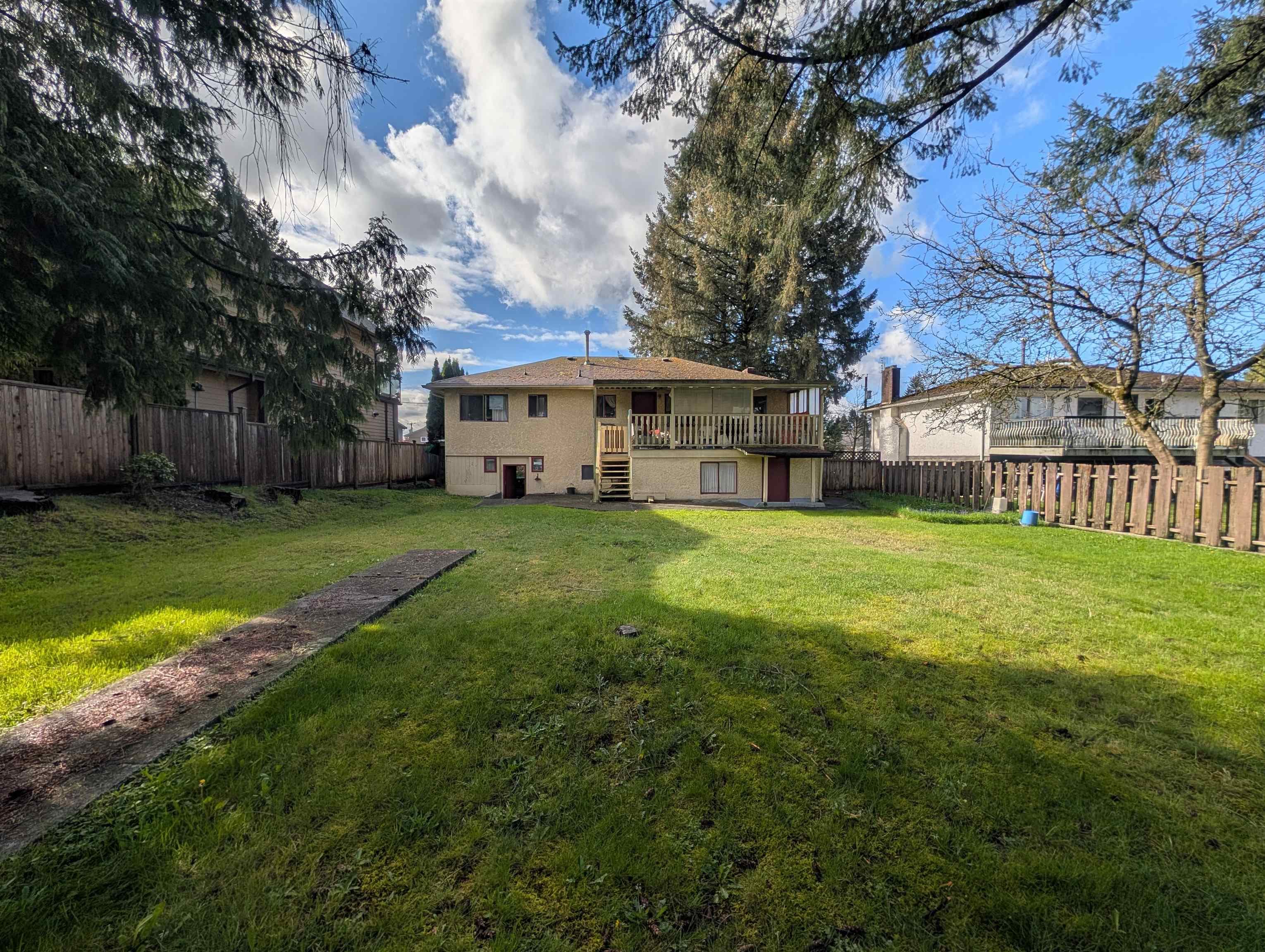 1681 Smith Avenue, Coquitlam, V3J 2Y4 — photo 4