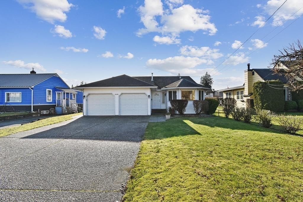 45430 Bernard Avenue, Chilliwack