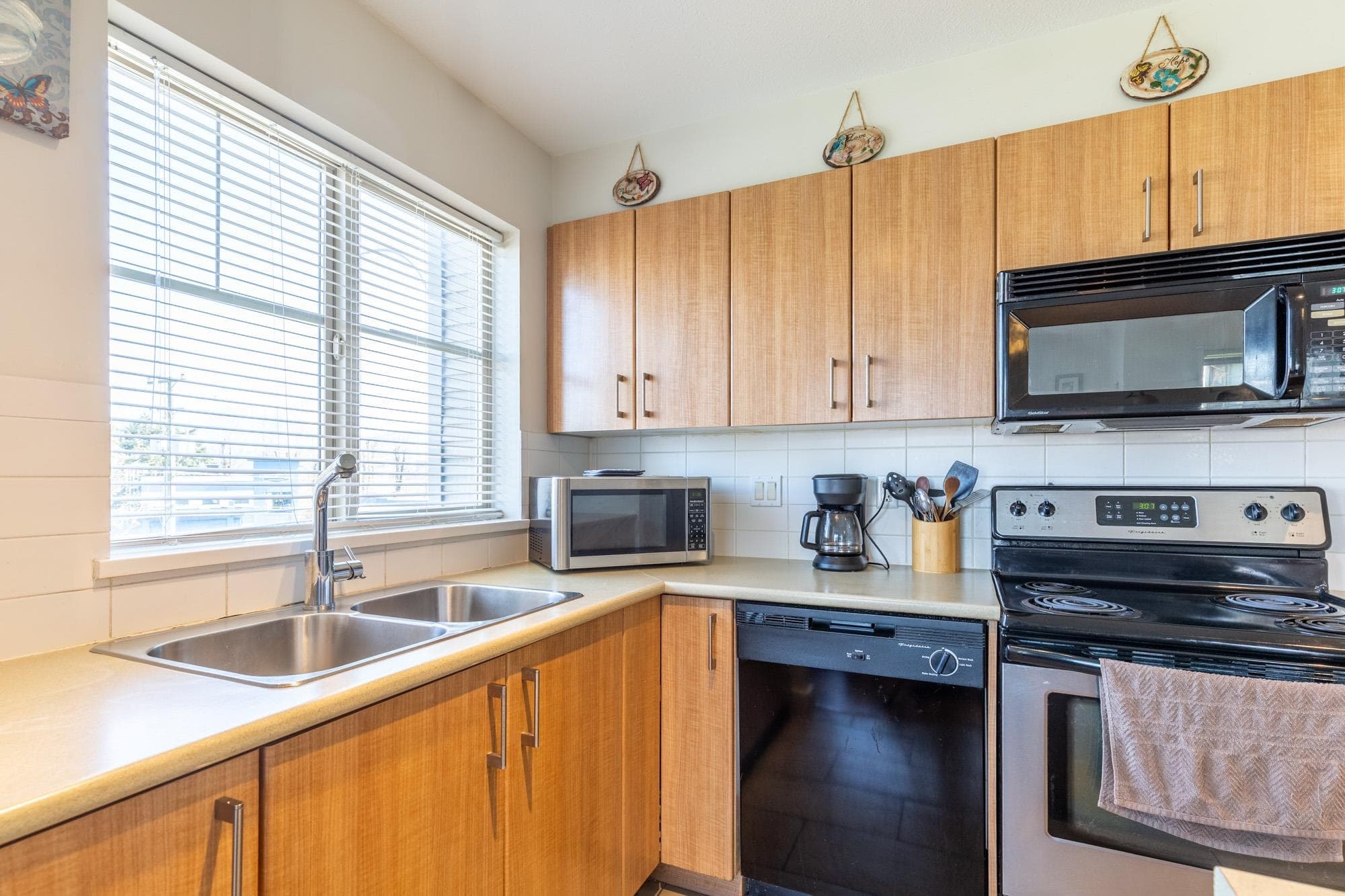 304 - 45555 Yale Road, Chilliwack, V2P 0A9 — photo 5