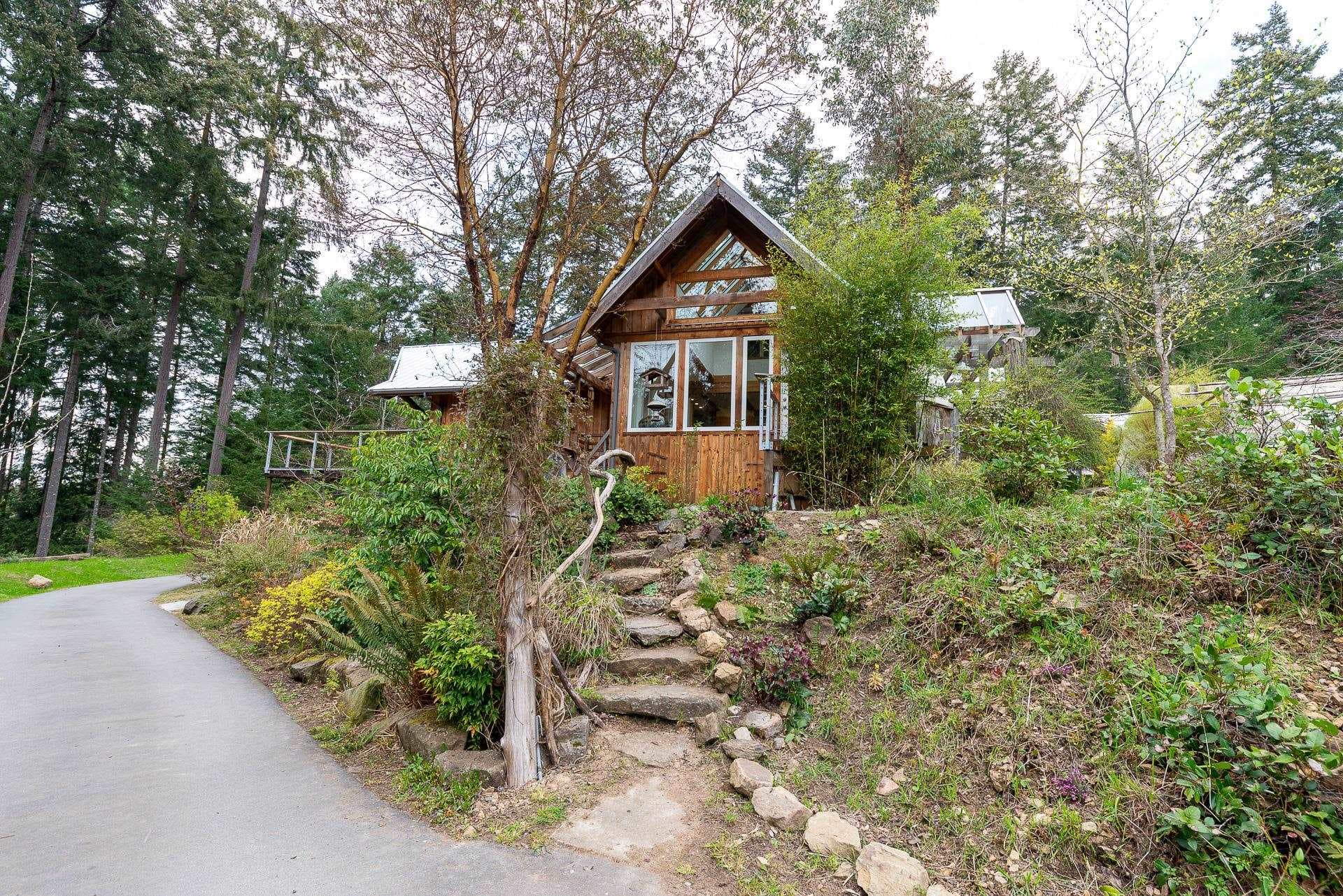 375 Village Bay Road, Mayne Island